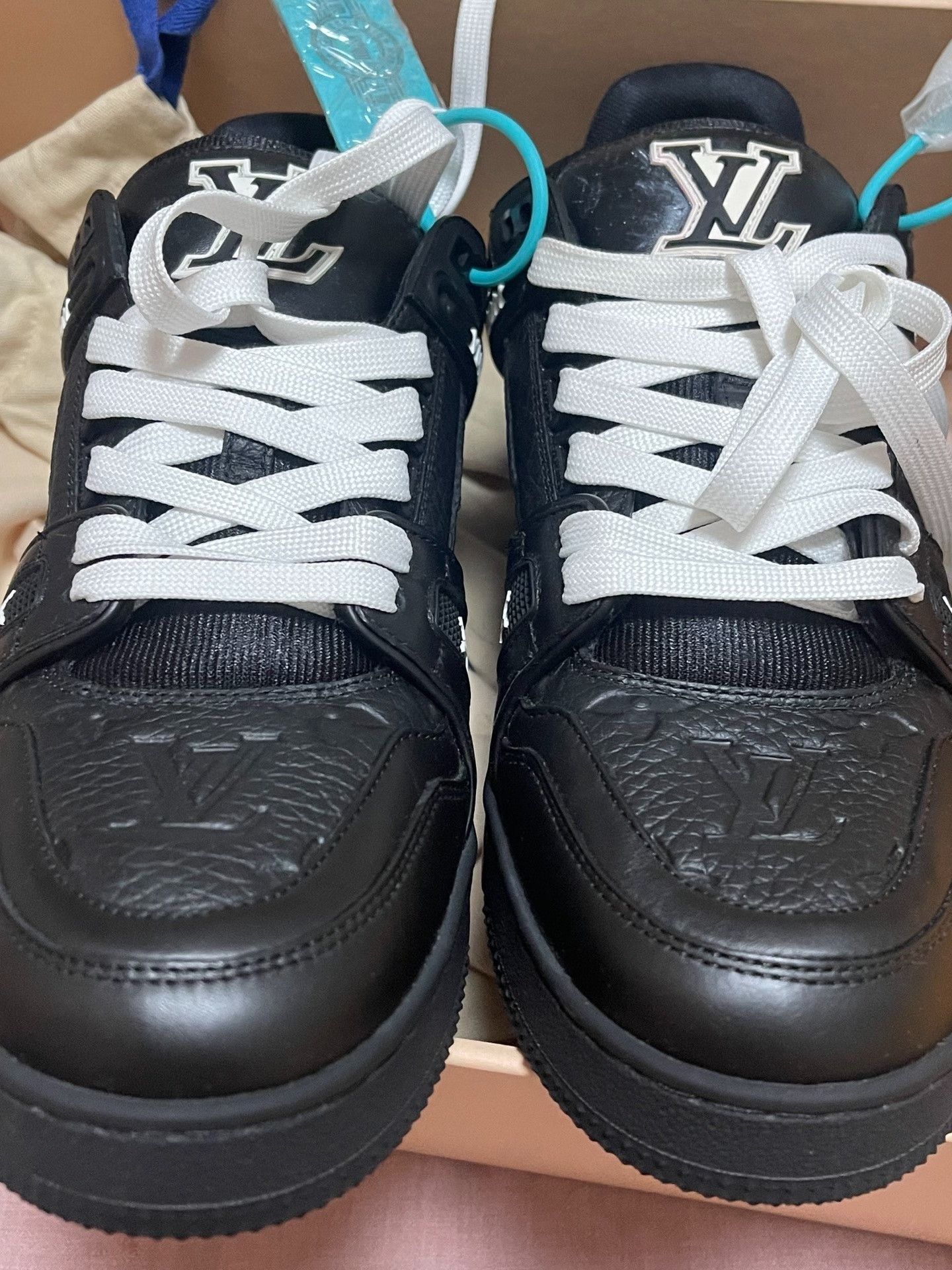 Louis Vuitton Louis Vuitton LV Trainer Size US 8 / EU 41 - 2 Thumbnail
