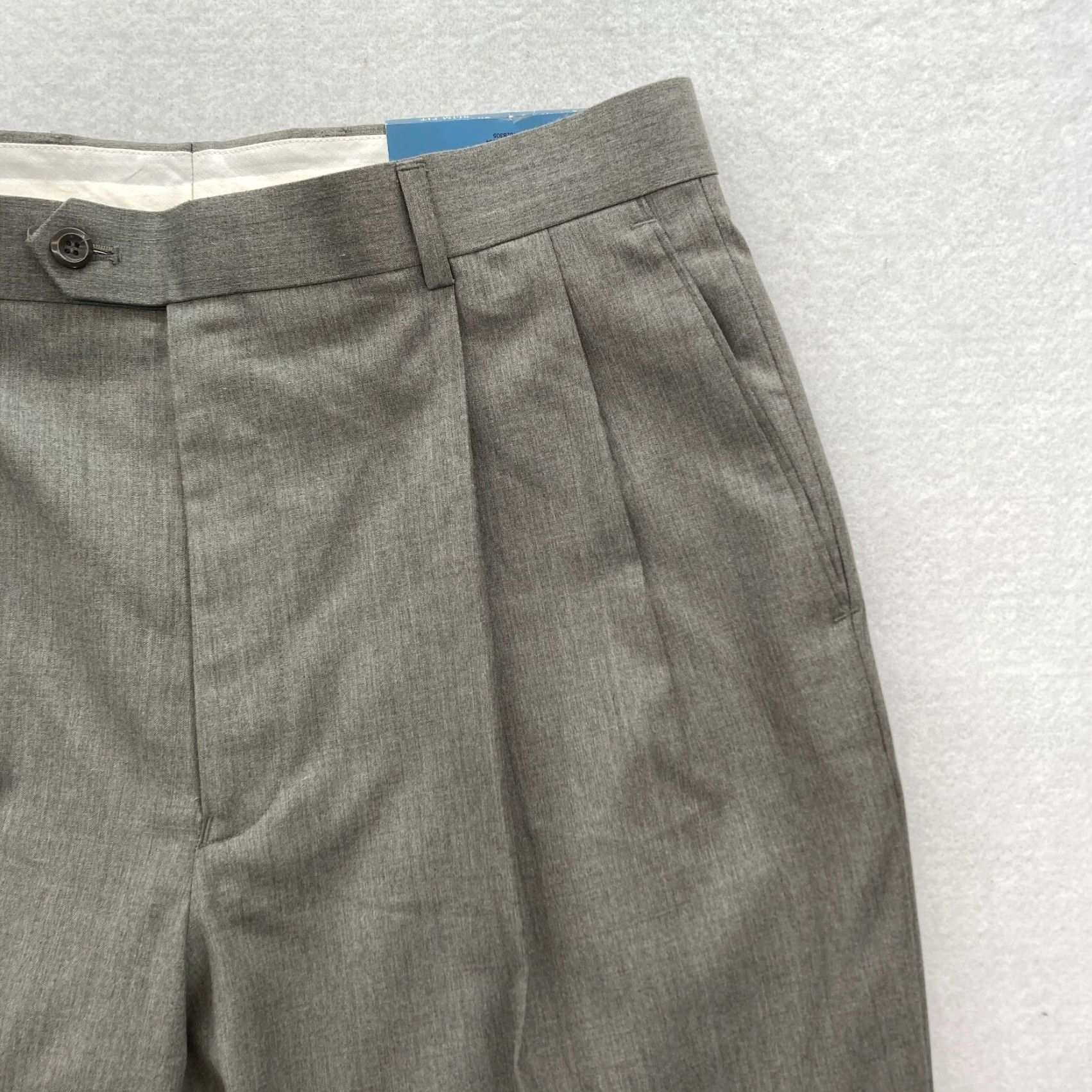 Haggar Haggar H26 Performance Dress Pant Mens 34x32 Gray Pleated Dress Pants Cuffed Pants Size US 34 / EU 50 - 3 Thumbnail