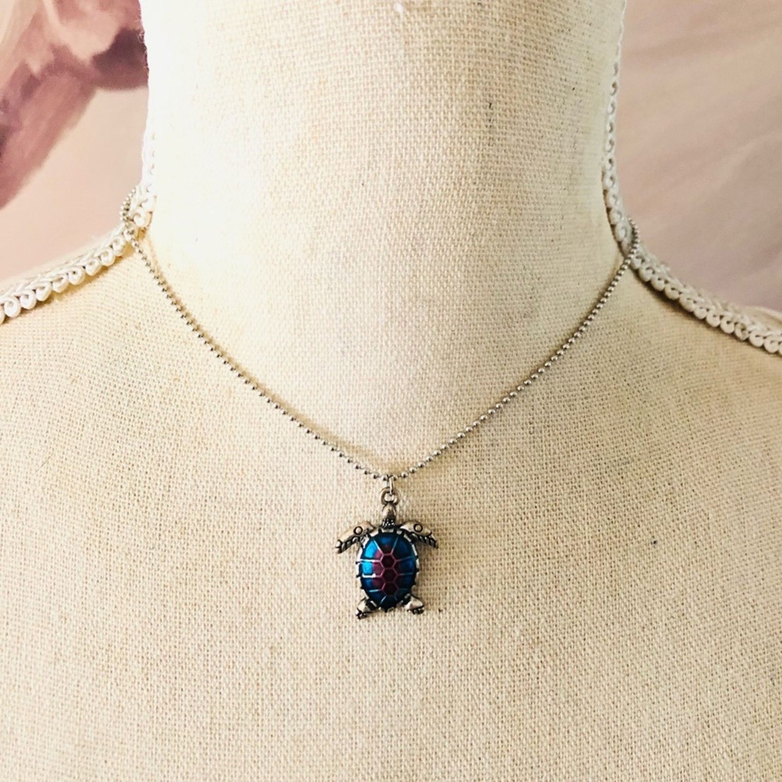 Jewelry Colorful enamel turtle pendant on chain necklace Size ONE SIZE - 1 Thumbnail