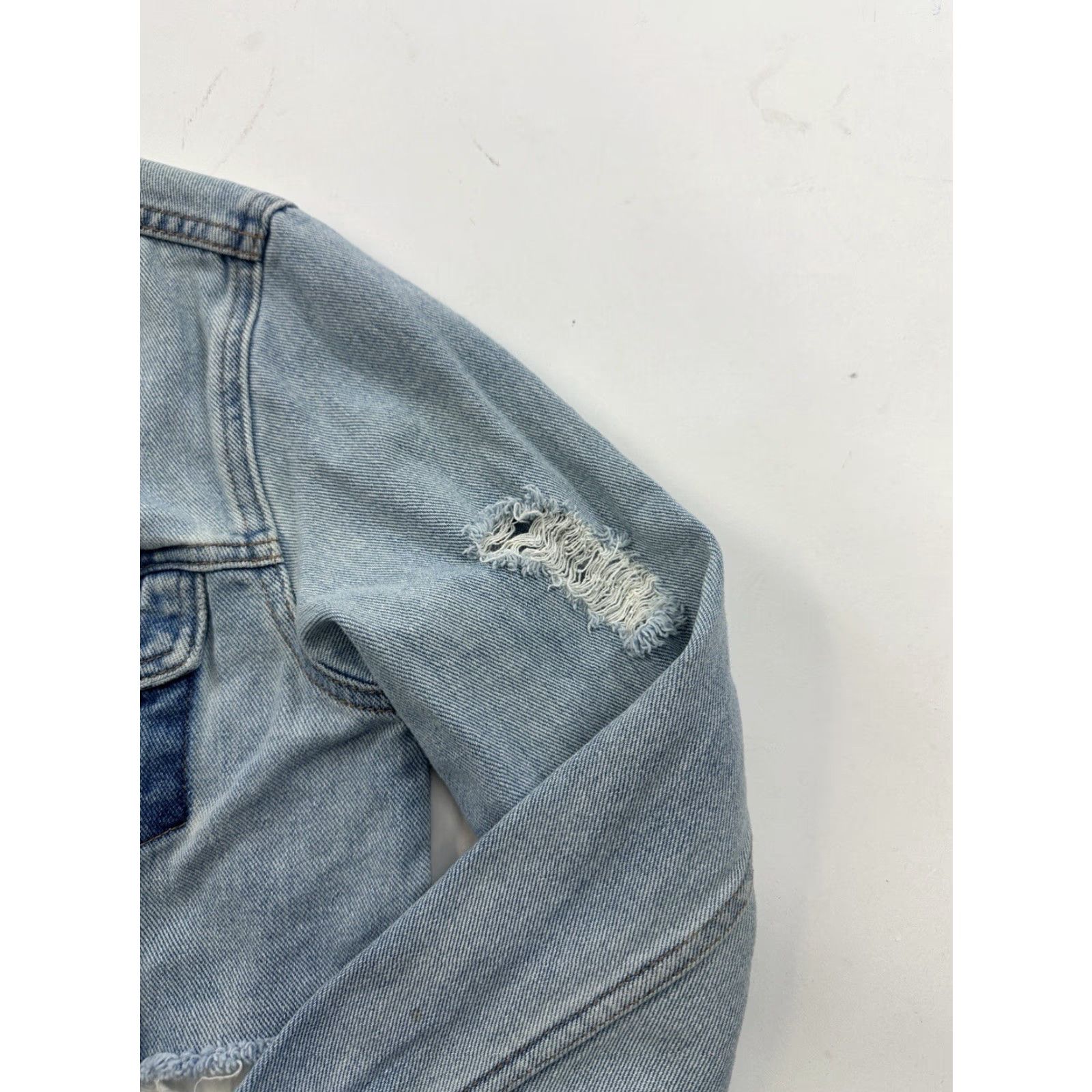 Pacsun Pacsun Denim Jacket Womens Small Blue Cropped Distressed Casual Party/Cocktail Travel Short Jacket with Pockets Size S / US 4 / IT 40 - 2 Thumbnail