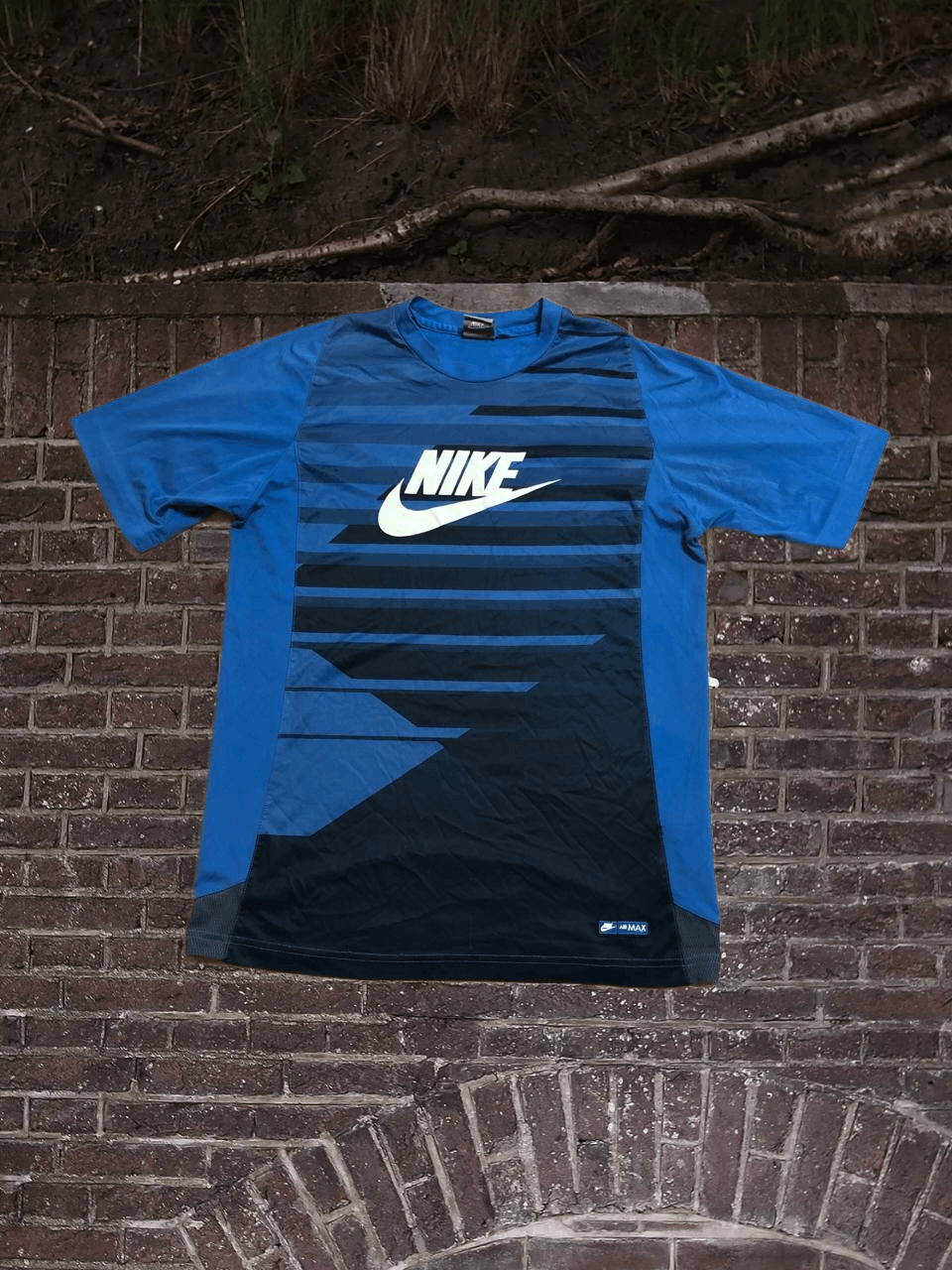 Nike Nike striped side logo sports t-shirt KIDS Size US M / EU 48-50 / 2 - 1 Thumbnail