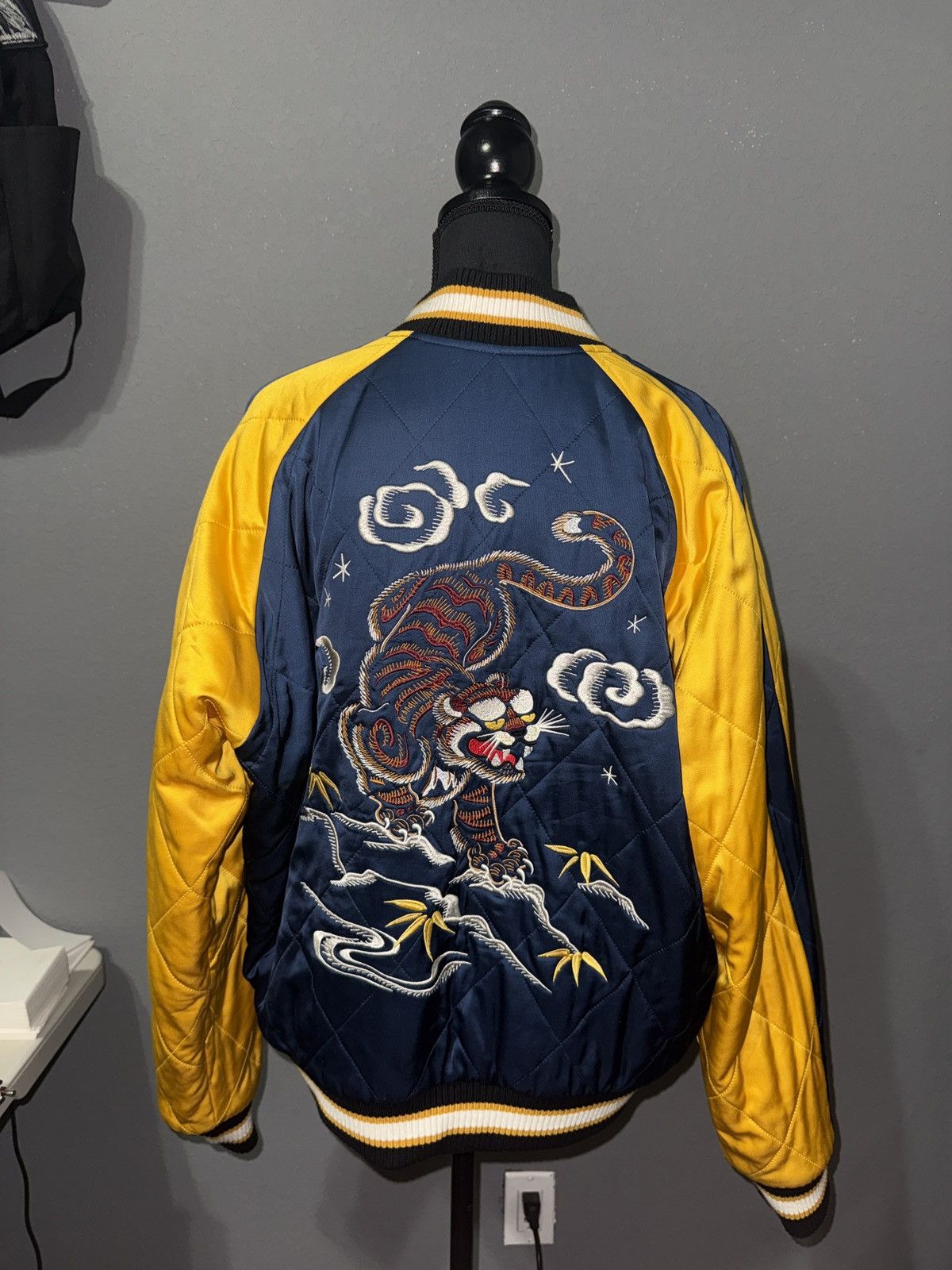 Kenzo KENZO PARIS REVERSIBLE TIGER BOMBER Size US M / EU 48-50 / 2 - 1 Thumbnail
