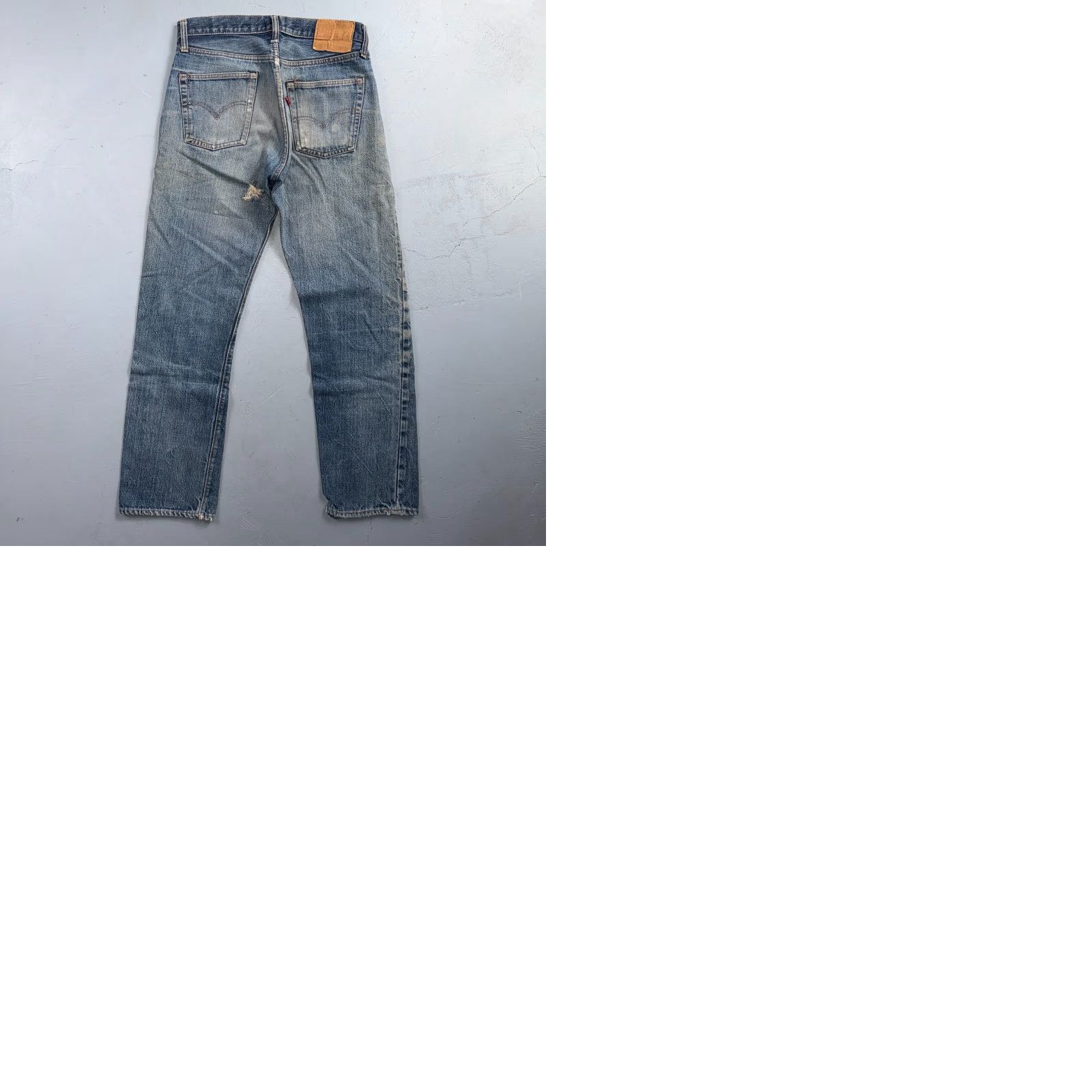 Levi's VINTAGE Levi's 501 Jeans 70s 80s USA Light Wash Classic Straight 31x33 5-Pocket Denim Button USA Mens Blue Light Distressed Regular Coat? Size US 31 - 12 Thumbnail