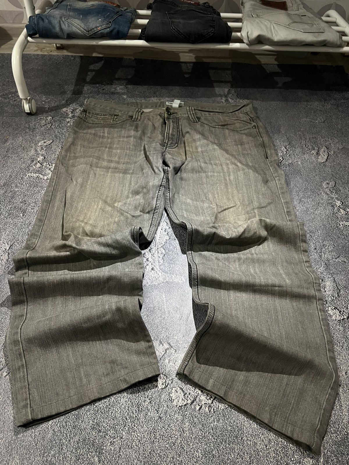Japanese Brand Archival Dirty Washed Jean Baggy / Faded Streetwear Y2K Size US 38 / EU 54 - 2 Thumbnail