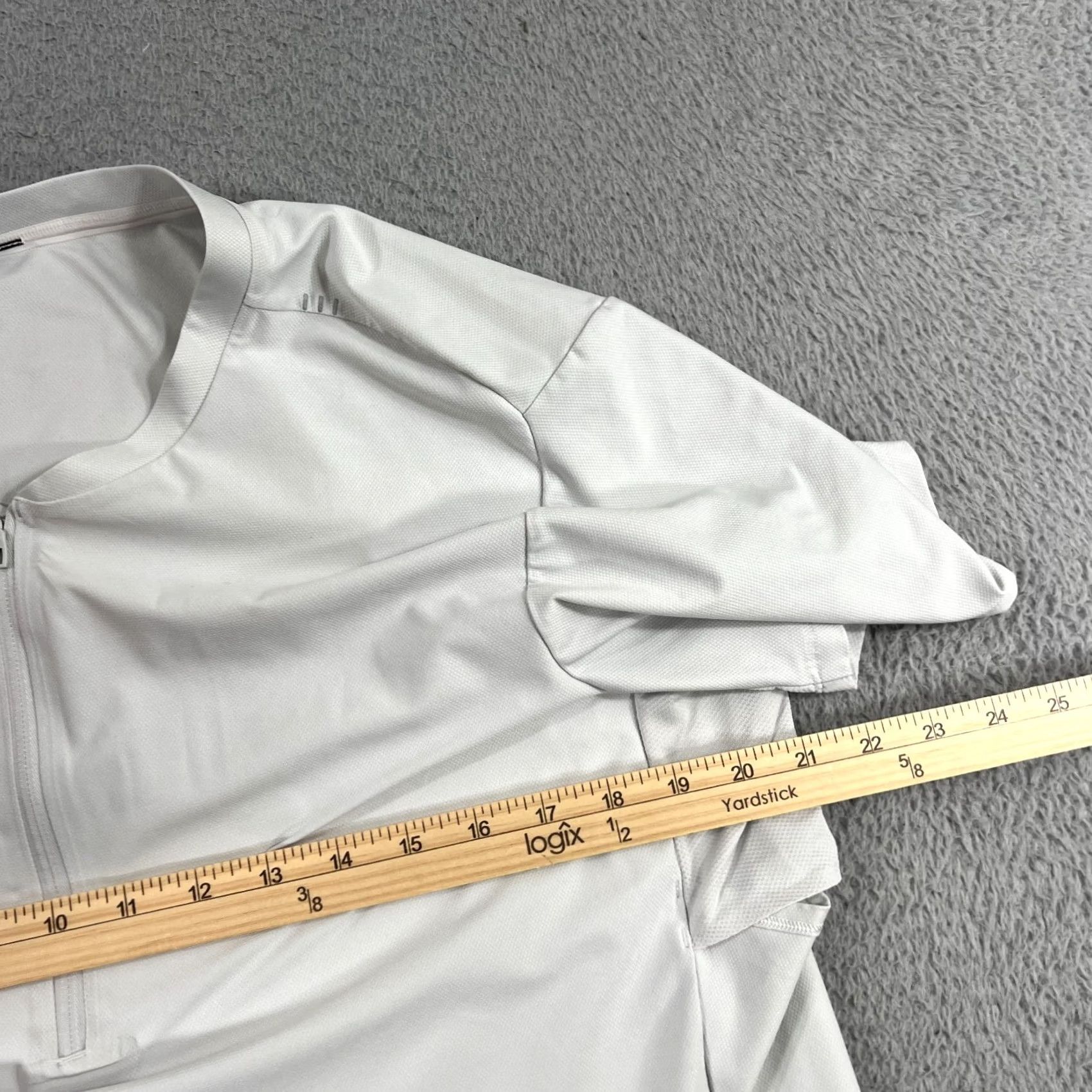 Lululemon Lululemon Vented Tennis Short Sleeve Shirt Light White Mens L Size US L / EU 52-54 / 3 - 4 Thumbnail