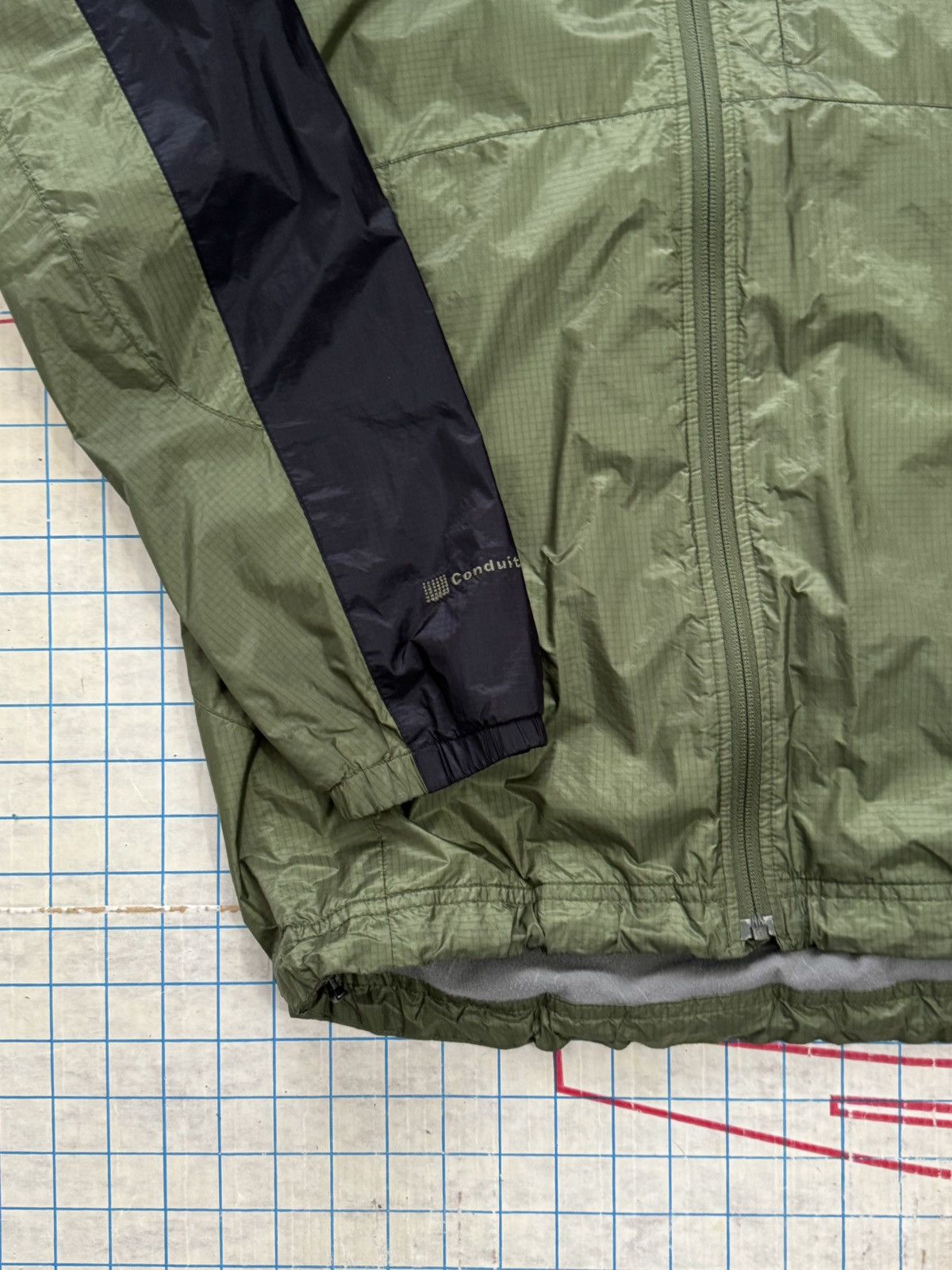Mountain Hardwear Mountain Hard Wear Full Zip Lightweight Jacket Dark Green S Size US S / EU 44-46 / 1 - 7 Thumbnail