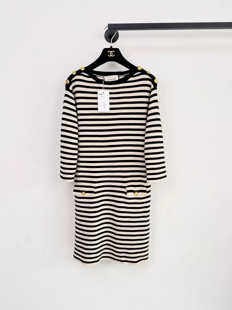 Gucci Wool knitted dress 2503-Nextarrow