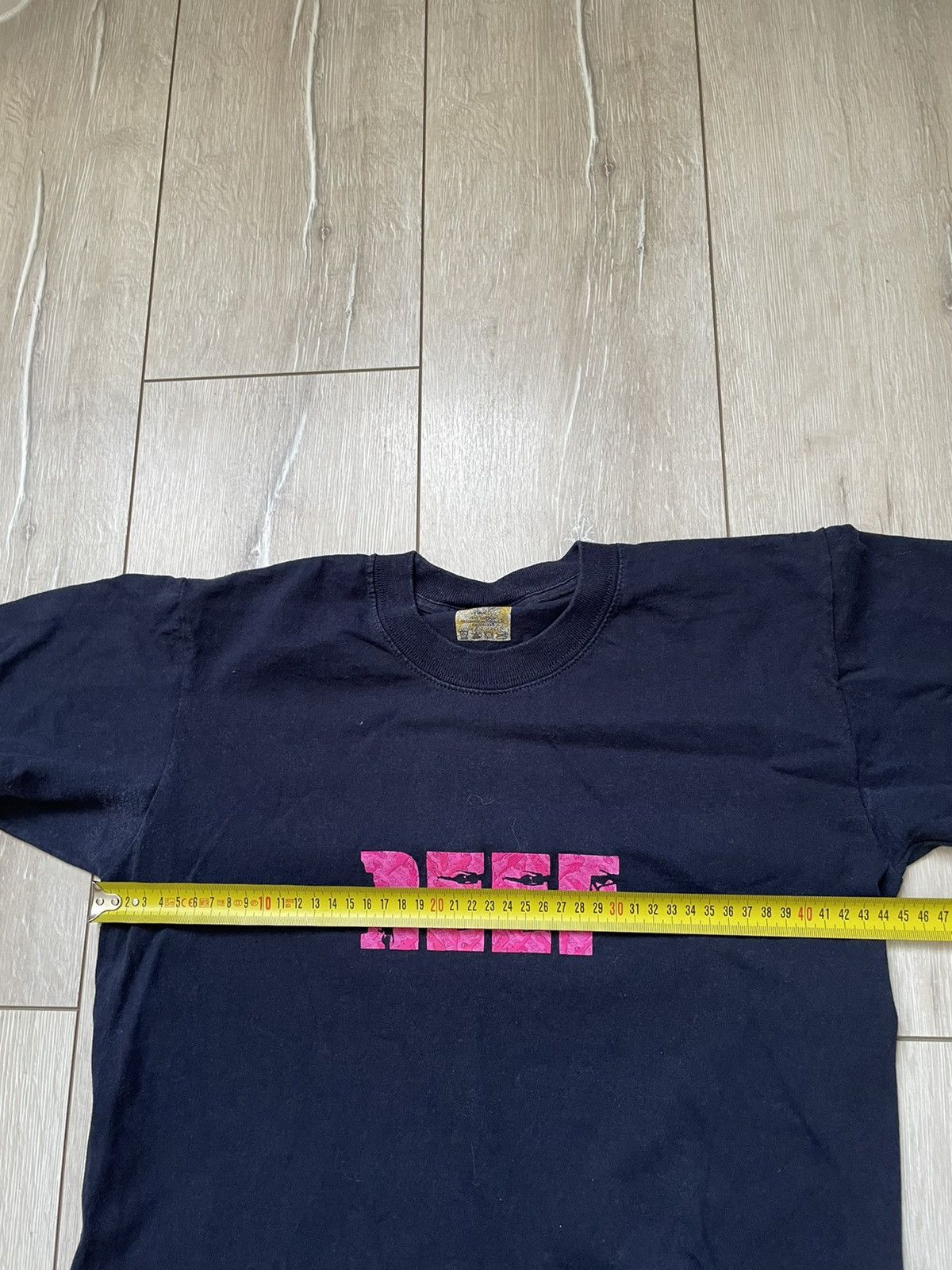 REEF Vintage Reef serfs sexy girl t shirt Size XS / US 0-2 / IT 36-38 - 8 Thumbnail