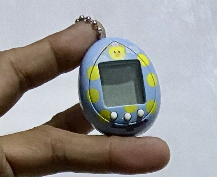 Edition Japan TAKE ALL VINTAGE AUTHENTIC TAMAGOCHI VIRTUAL POCKET GAME Size ONE SIZE - 6 Thumbnail