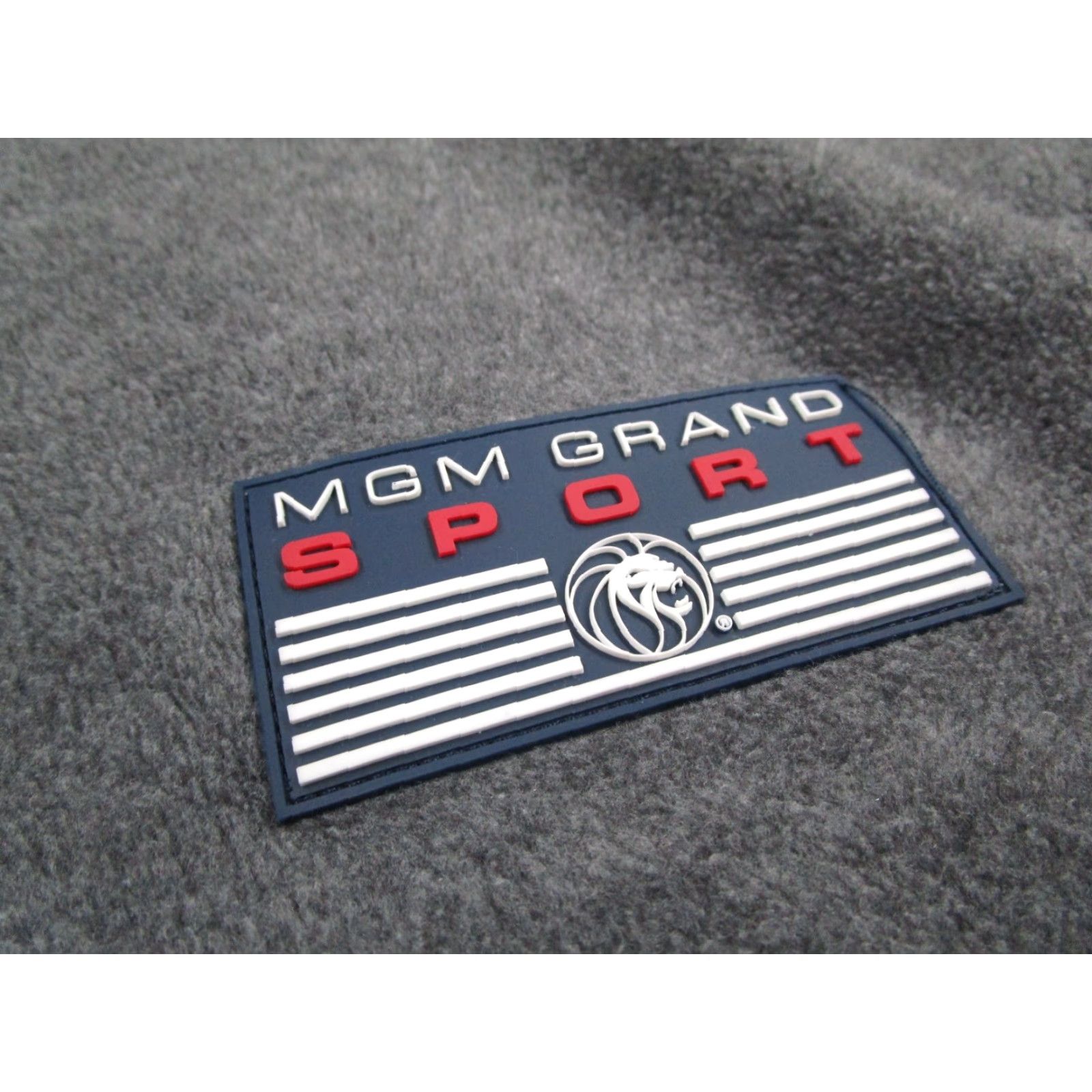 Vintage VINTAGE MGM GRAND SPORT Jacket Mens Small Gray 1/4 Fleece Pullover Vegas 90s Size US S / EU 44-46 / 1 - 2 Thumbnail