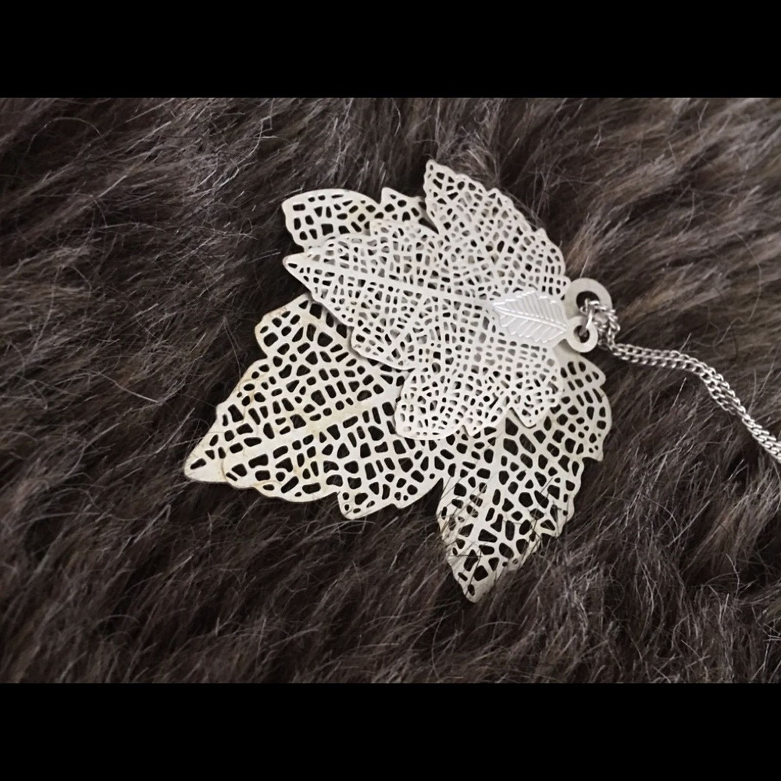 Jewelry Silver tone double maple leaf necklace Size ONE SIZE - 8 Thumbnail