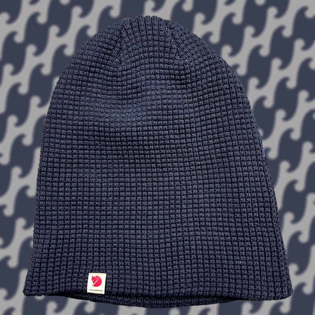 Vintage Fjallraven Tab Beanie Hat One Size OSFA Navy 84767 Unisex Adults Beanie Navy OSFA Fjallraven Tab Beanie Hat Navy 84767 Size ONE SIZE - 1 Thumbnail