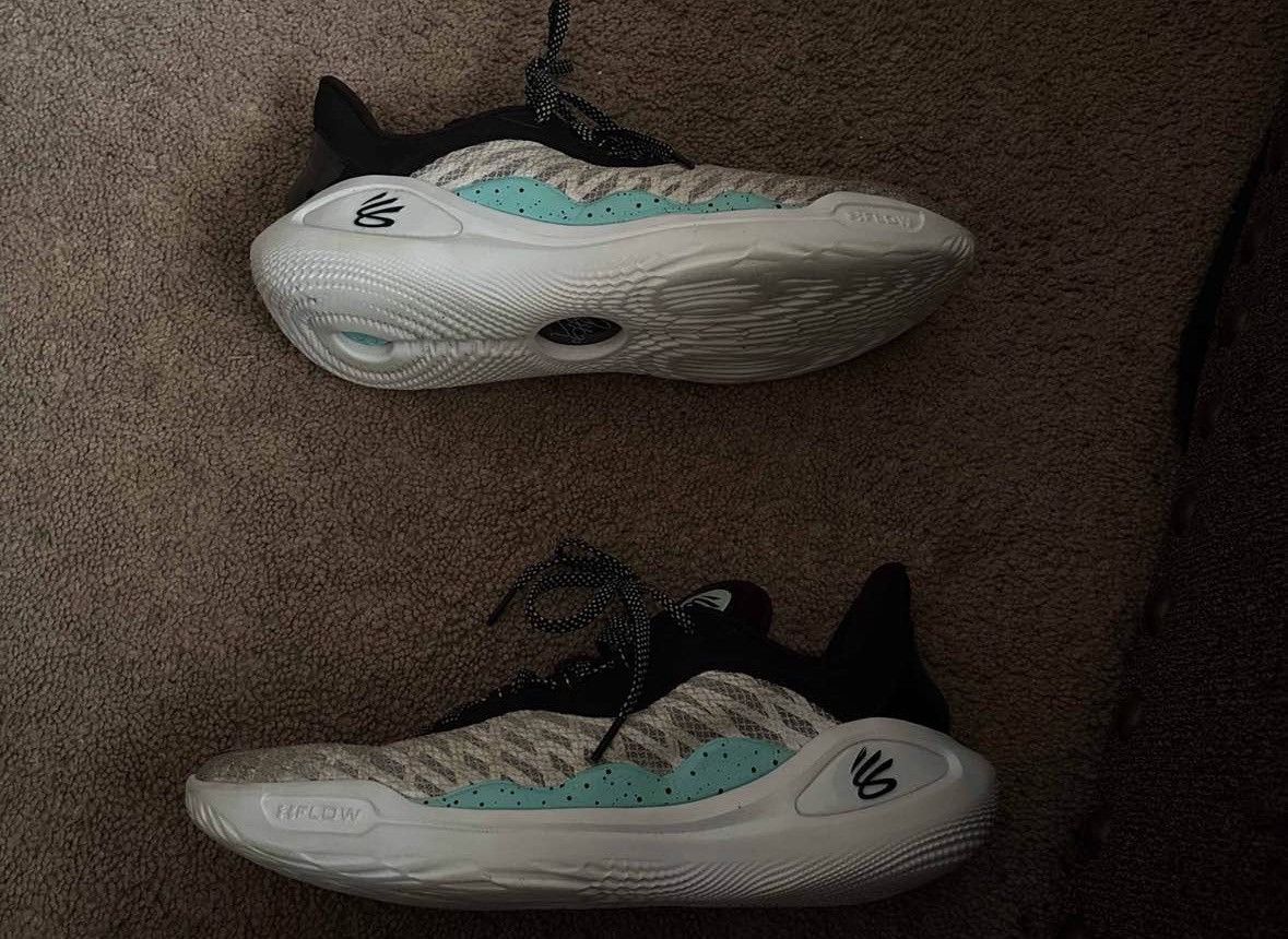 Under Armour Curry 11 Size US 11.5 / EU 44-45 - 1 Thumbnail