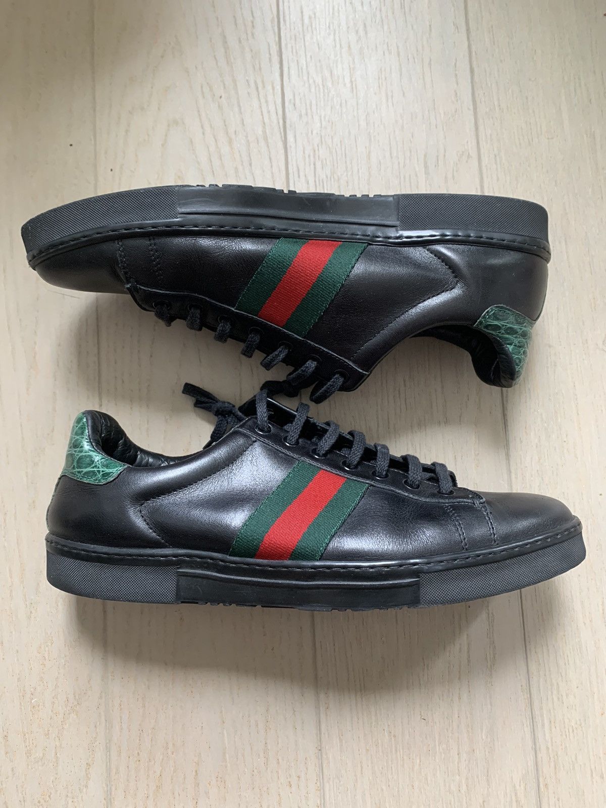 Gucci Gucci Leather Low-top Ace Sneakers with Web Size US 8 / EU 41 - 1 Thumbnail