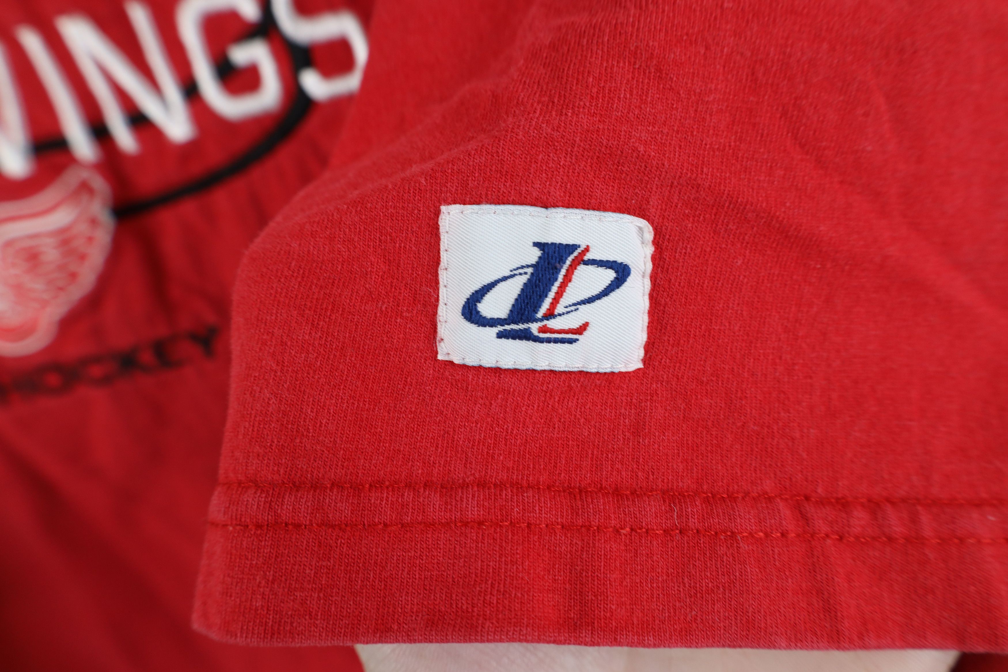 Vintage Vintage 90s Spell Detroit Red Wings Hockey T-Shirt Cotton Size US XL / EU 56 / 4 - 6 Thumbnail