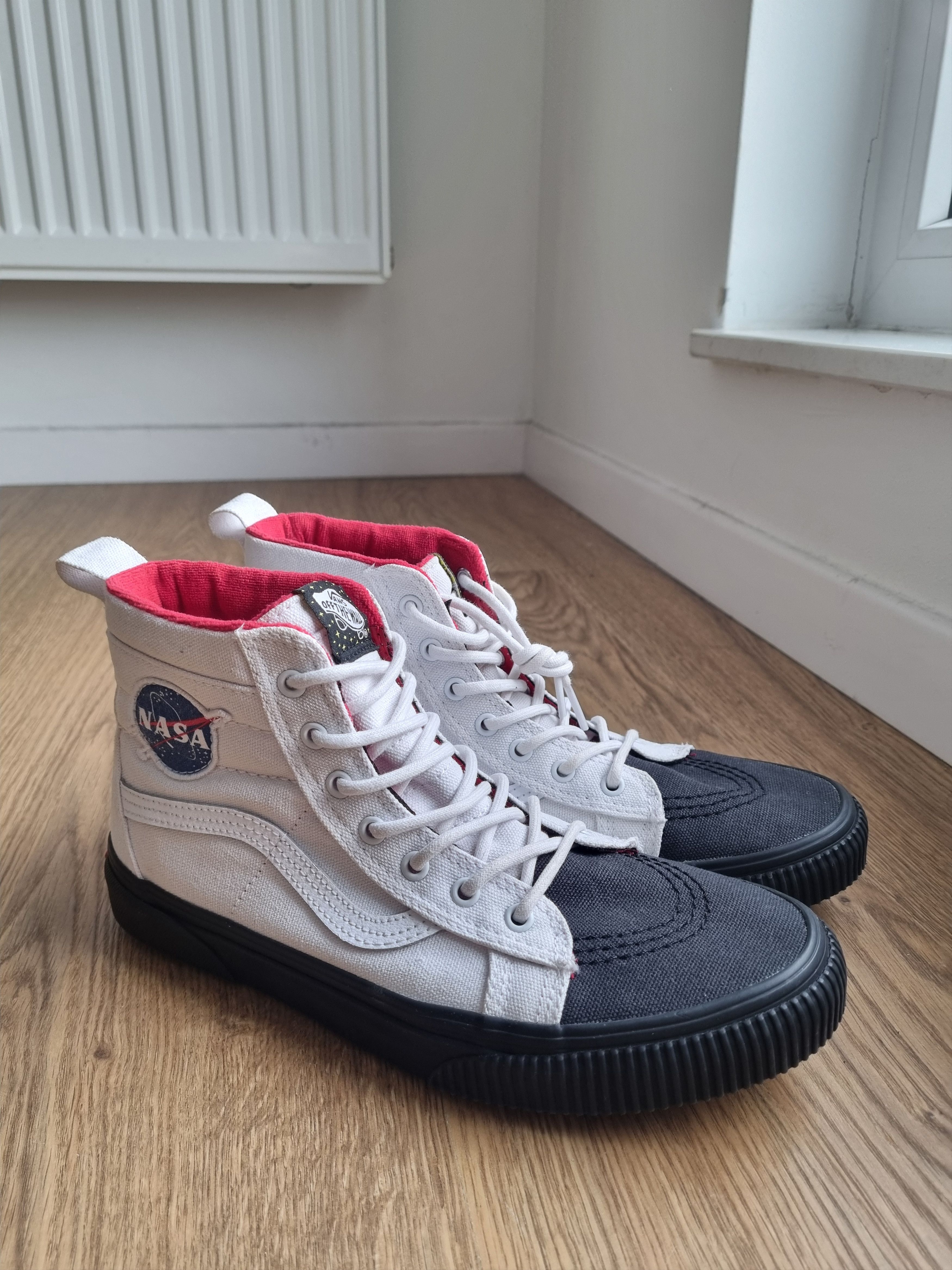 Nasa vans kids online