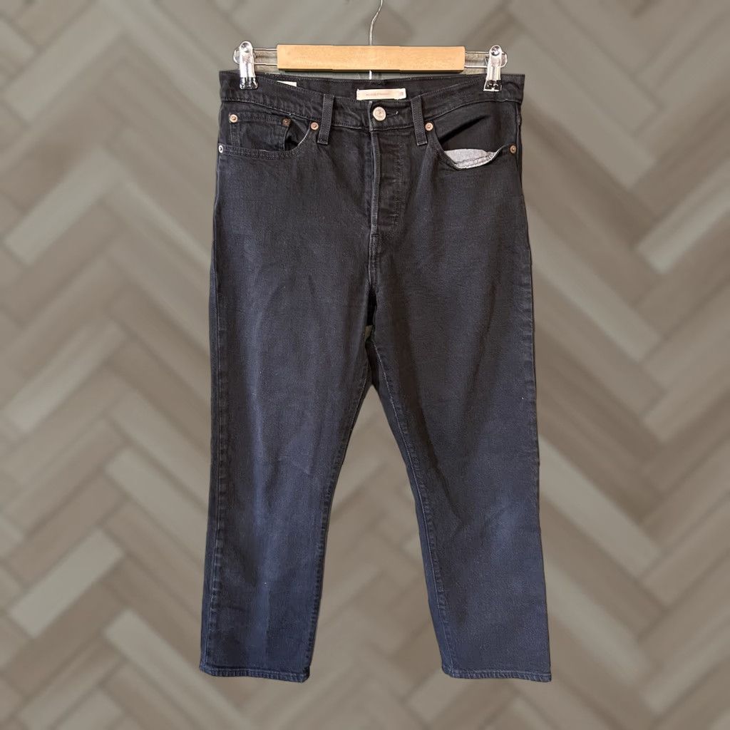 Levi's Levi's Wedgie Fit Pants Size 28 Black High Rise Straight Ankle Womens Mens? (note: final line) Size 28" / US 6 / IT 42 - 1 Thumbnail