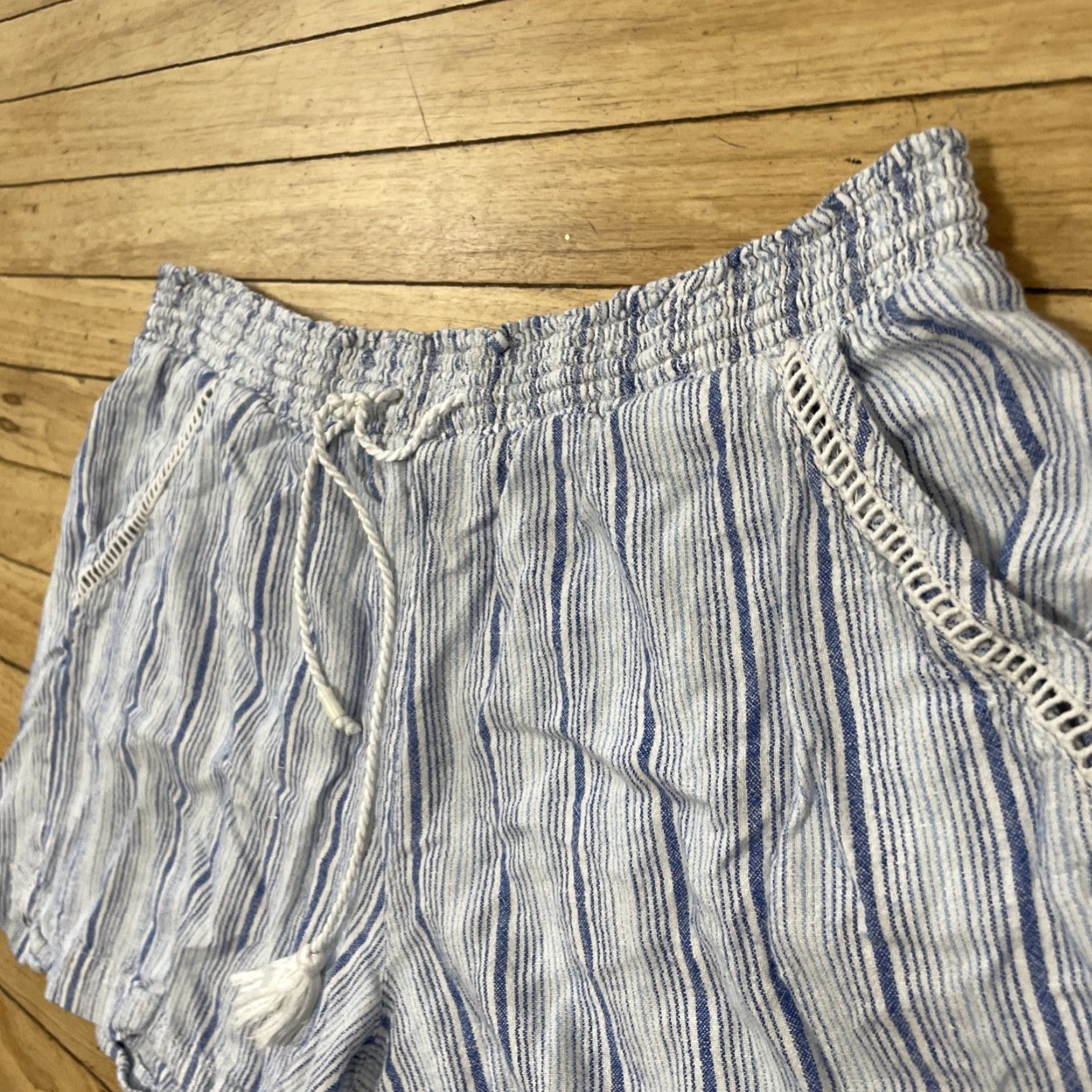 Vintage VINTAGE Briggs Light Linen Shorts Women XL Blue White Lace Drawstring Coastal Boho 36x4 Size 40" / US 18 - 4 Thumbnail