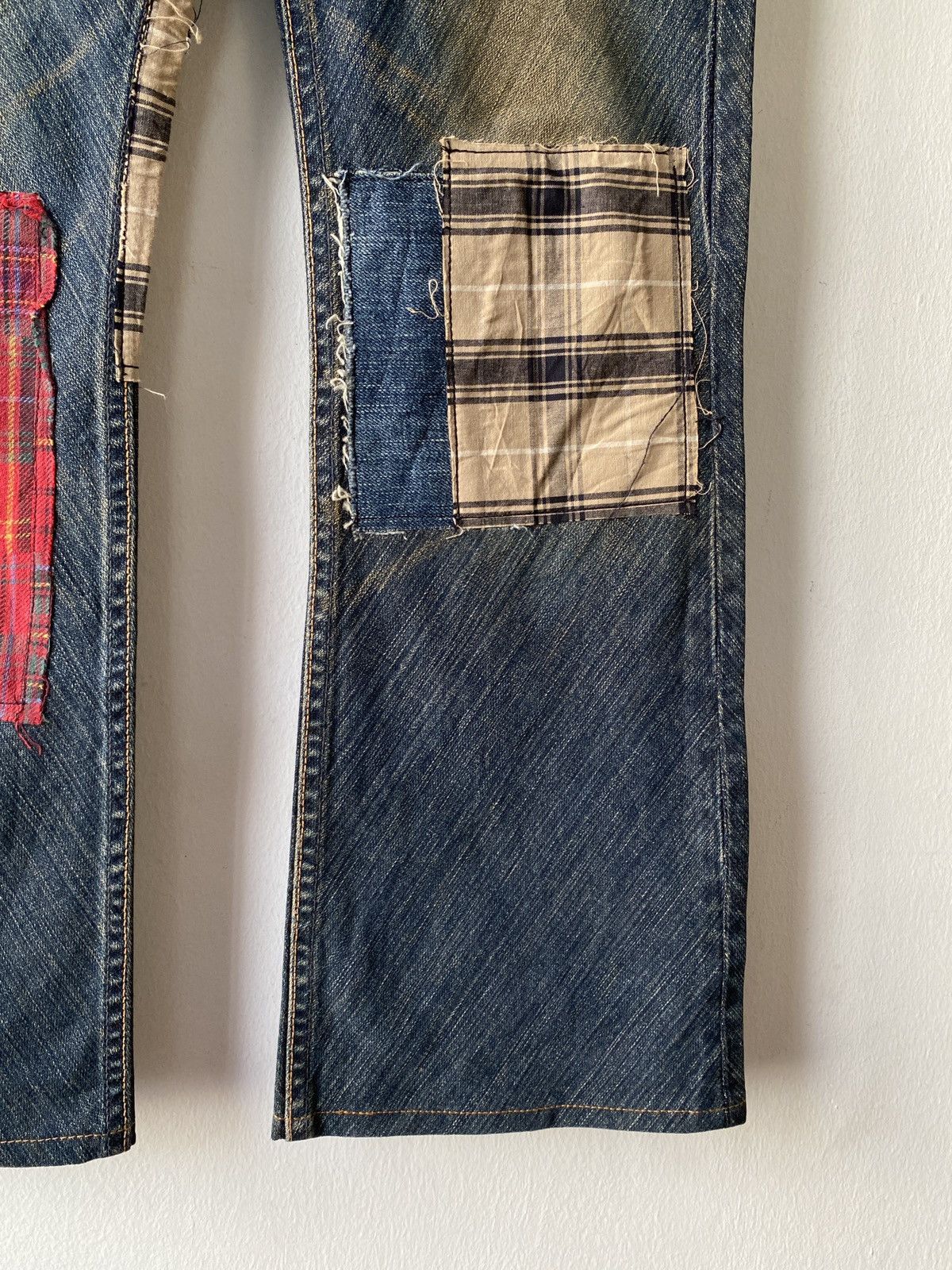 Japanese Brand × Wrangler Japanese Brand Wrangler Distressed Patchwork Flare Denim Size US 30 / EU 46 - 5 Thumbnail