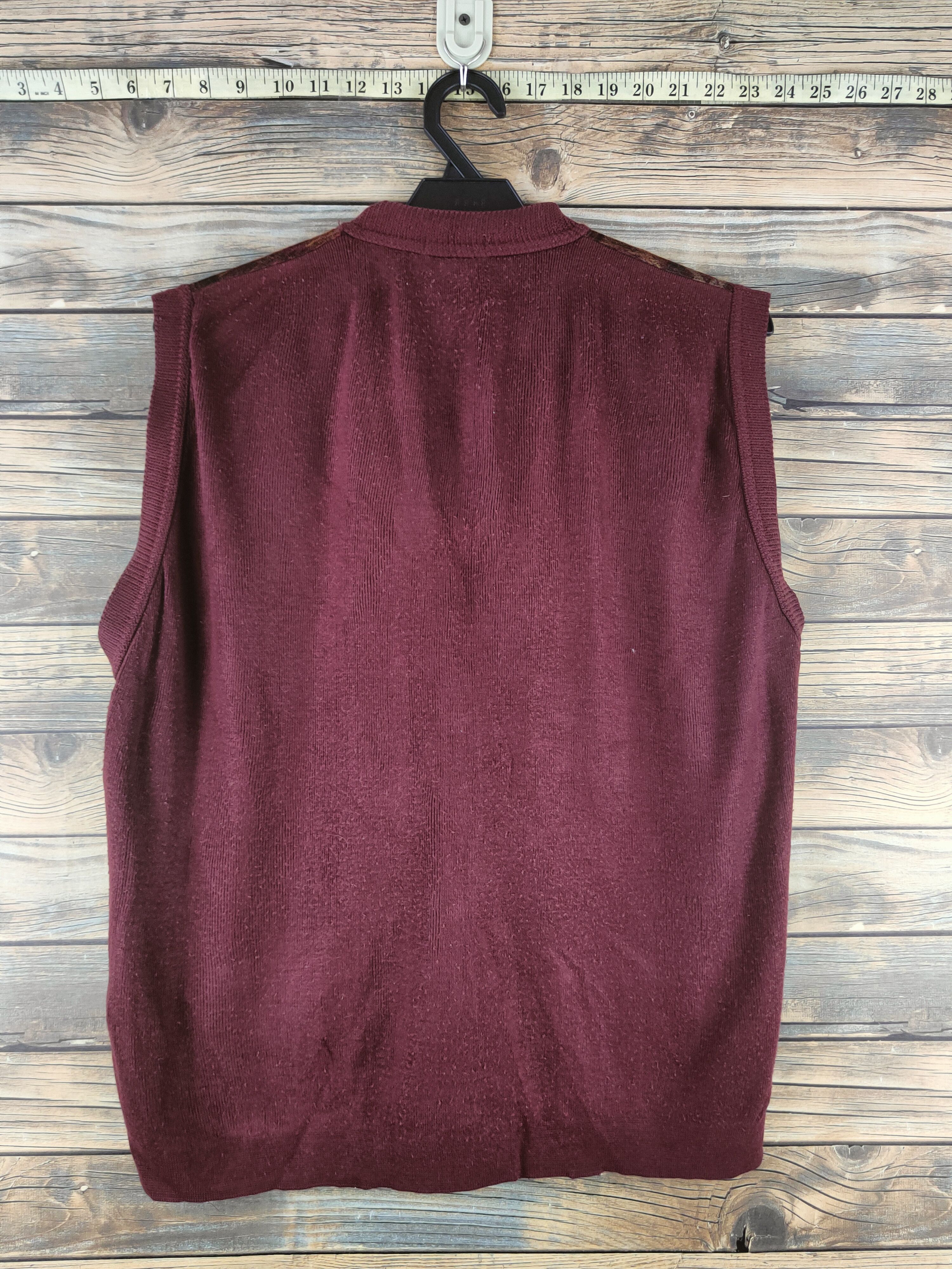 Vintage DL Menau Ace vintage Brown Knitwear Vests #46-481 Size US L / EU 52-54 / 3 - 7 Thumbnail