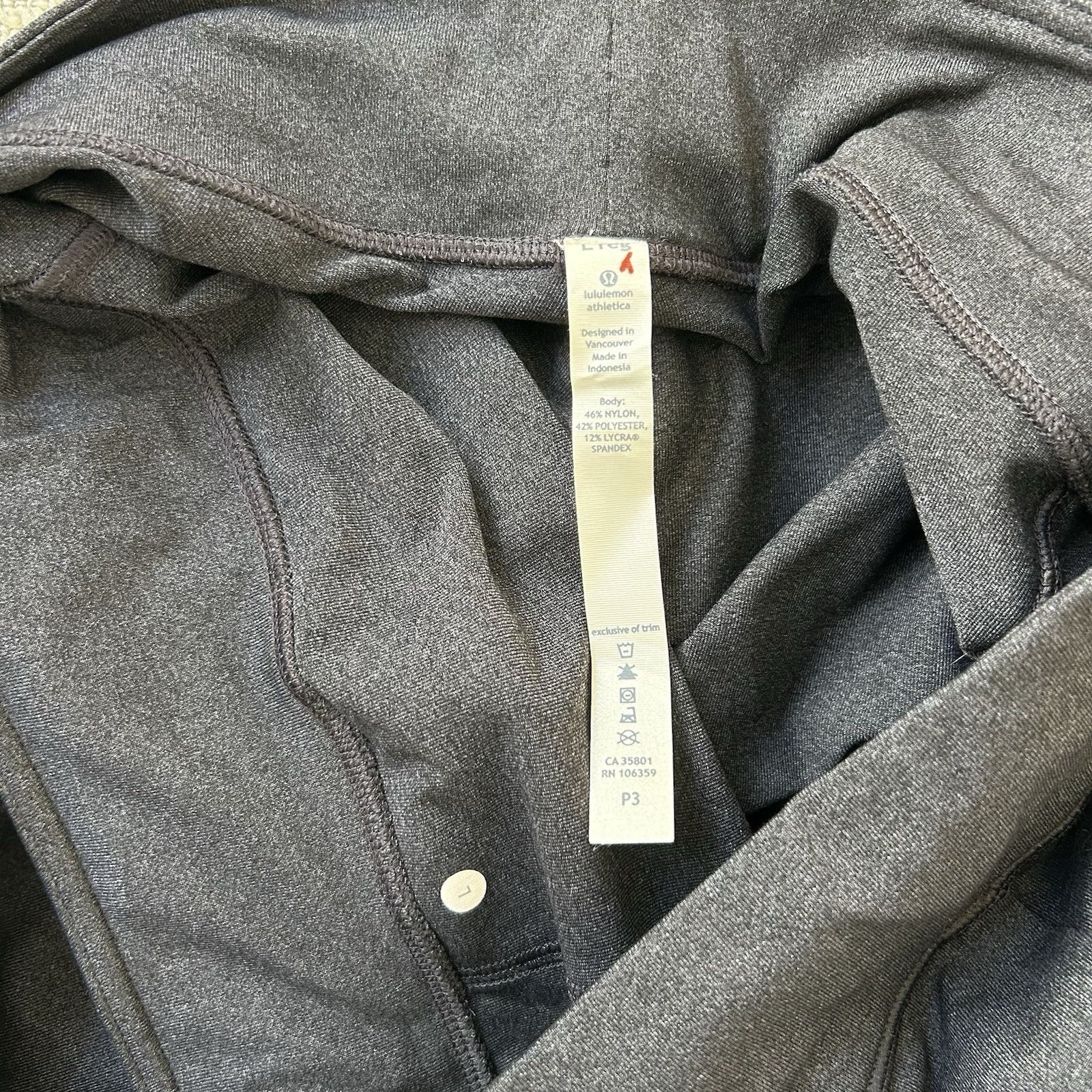 Lululemon Lululemon Mens Gray Jogger Pants Drawstring Zip Pockets Tape Size US 40 / EU 56 - 14 Thumbnail