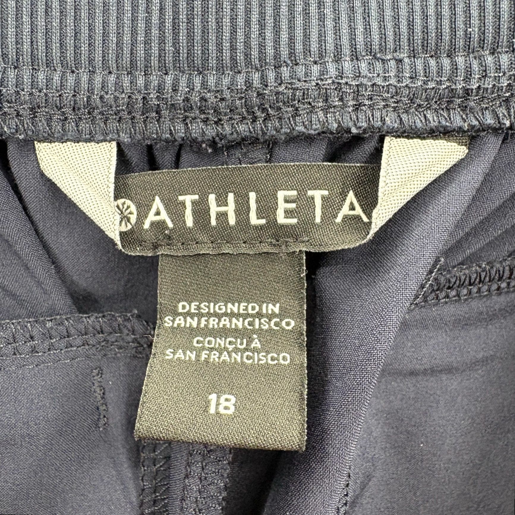 Athleta Athleta Brooklyn Ankle Pants Womens 18 Blue Tapered Stretch Pockets Travel Gym Size 40" / US 18 - 4 Thumbnail