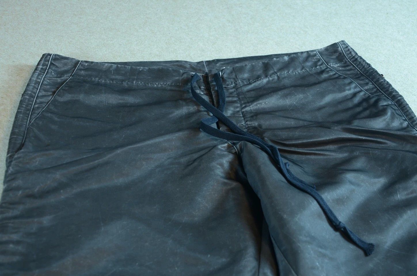 Greg Lauren GL Black Heavy Laminated Distressed 90s Cuffed Tie 4 Size US 29 - 2 Thumbnail