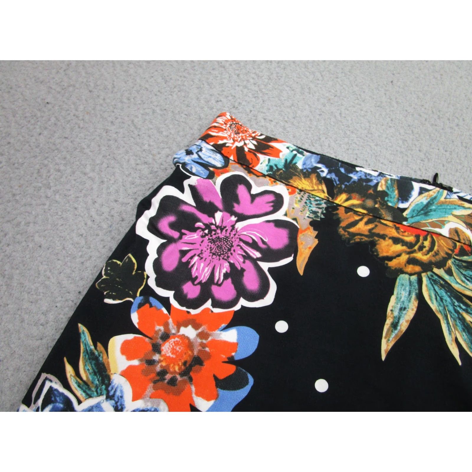 Vintage Baraschi Skirt Womens 6 Black Floral Polka Dot Pencil Knee Length Lined Stretch Size 28" / US 6 / IT 42 - 2 Thumbnail