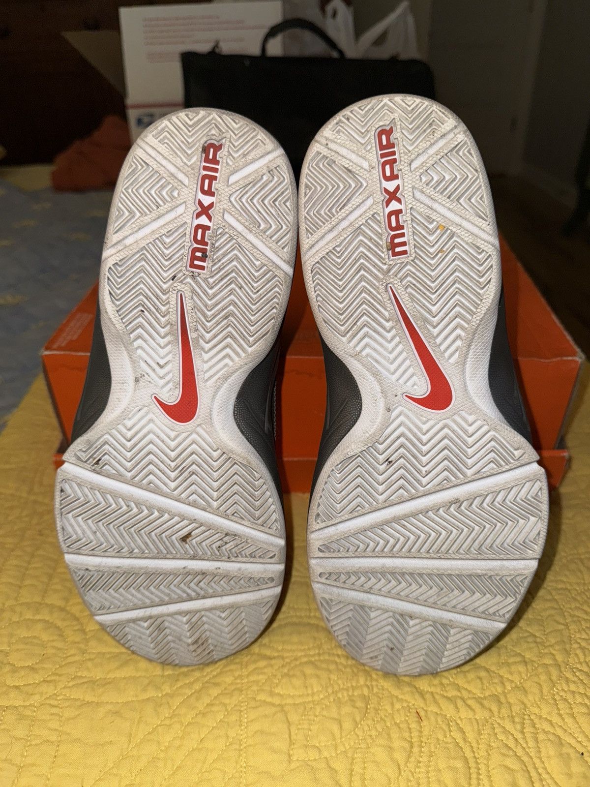Nike Nike Air Max Stutter Step Grey/Orange size 9 VNDS! Size US 9 / EU 42 - 22 Thumbnail