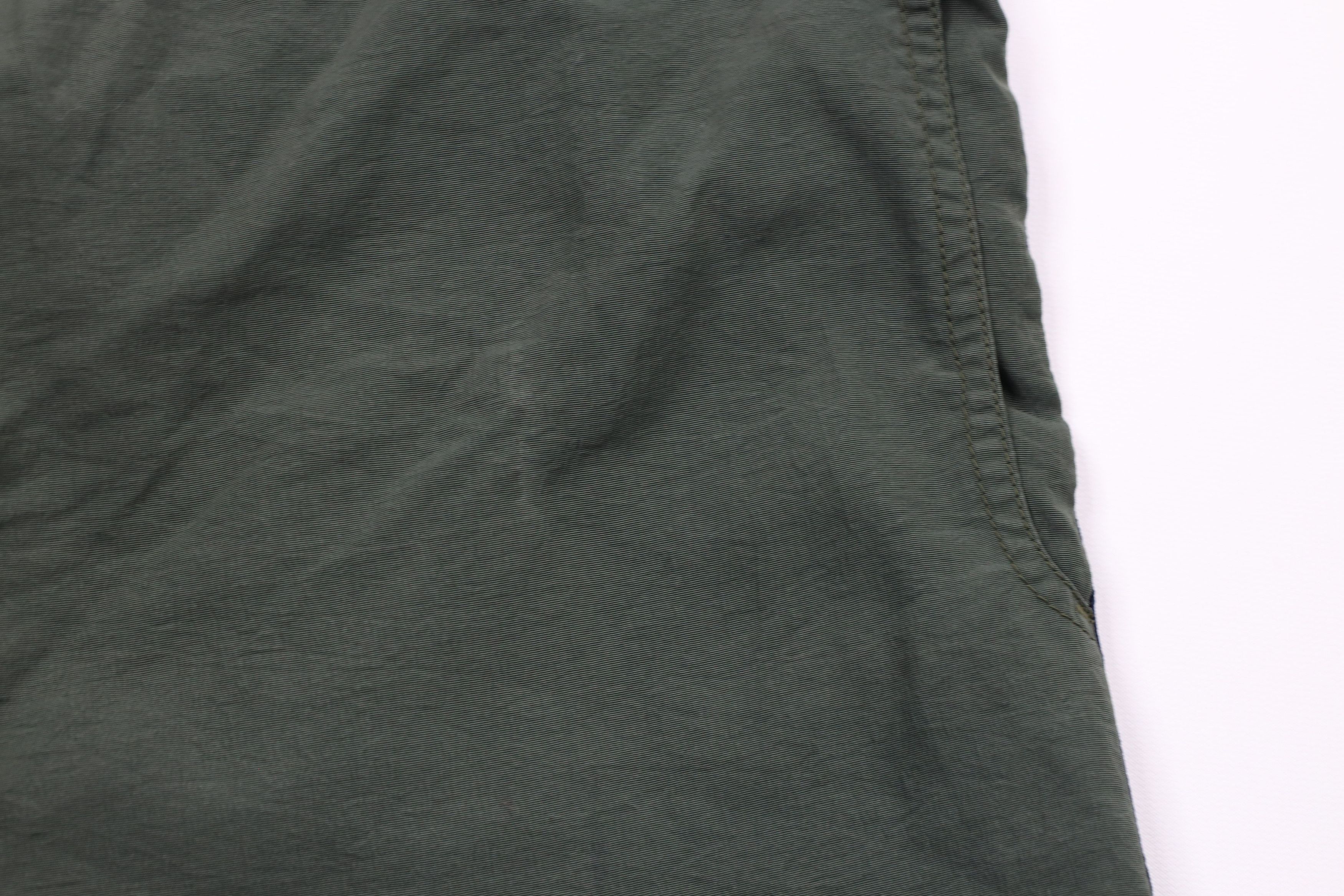 Gap × Vintage Vintage 90s Gap Spell Out Block Letter Lined Shorts Green Size US 34 / EU 50 - 9 Thumbnail