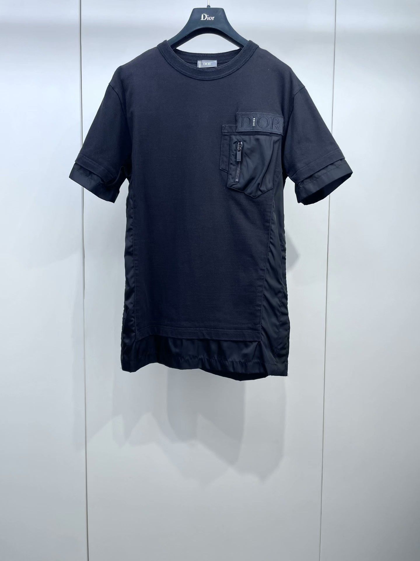 Sacai Dior x sacai 22SS Black Spliced Tee Size US S / EU 44-46 / 1 - 1 Thumbnail