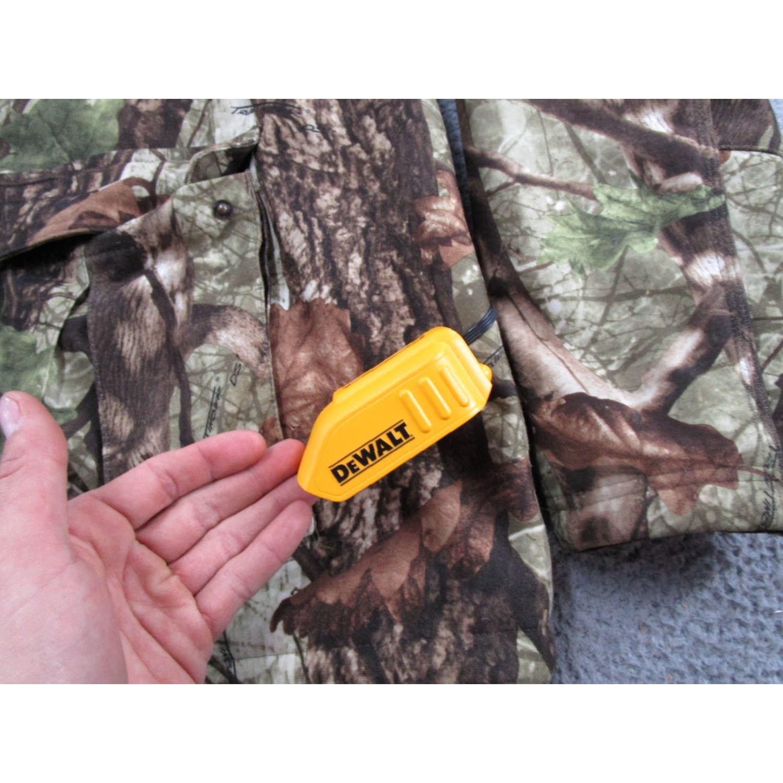 Vintage DEWALT Jacket Main Selling Point: Heated Gear 12V Camouflage True Timber Camo 2XL DEWALT Size US XXL / EU 58 / 5 - 2 Thumbnail