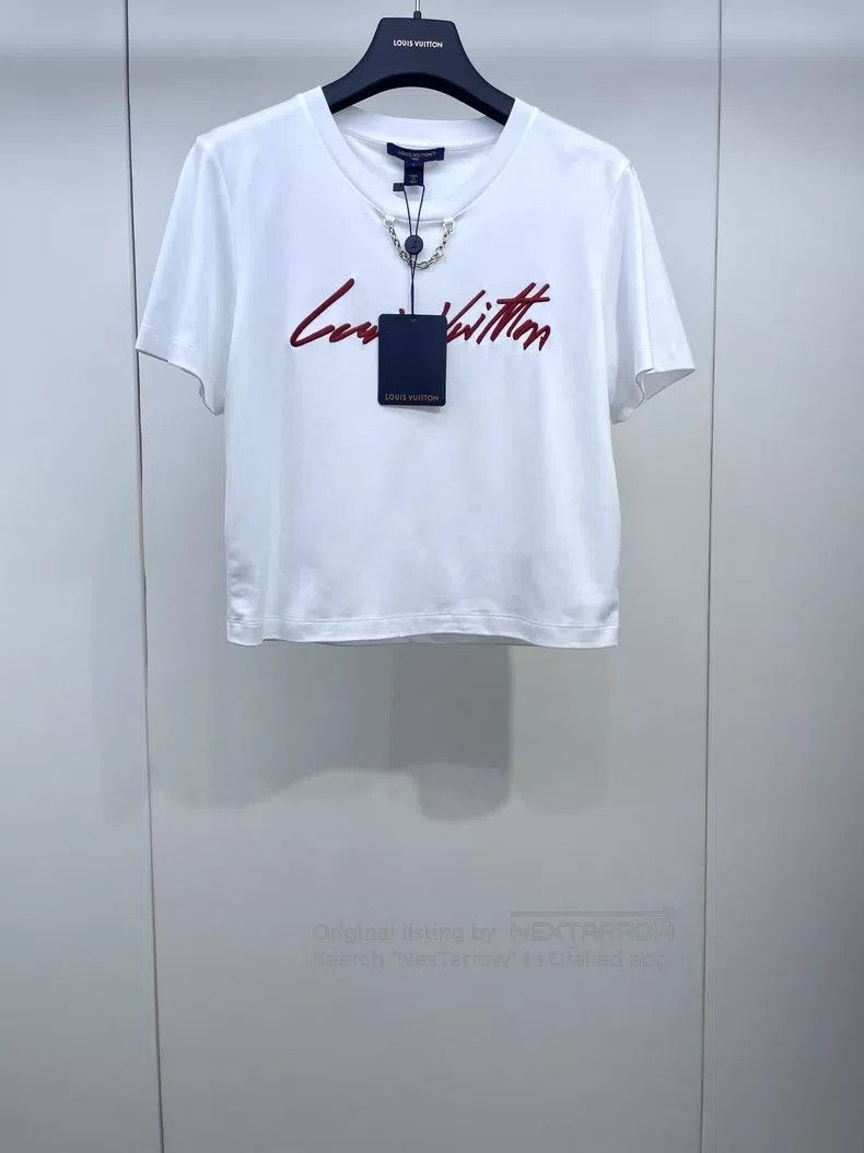 Louis Vuitton Louis Vuitton 25 New Embroidered Chain Short Sleeve Size L / US 10 / IT 46 - 1 Thumbnail