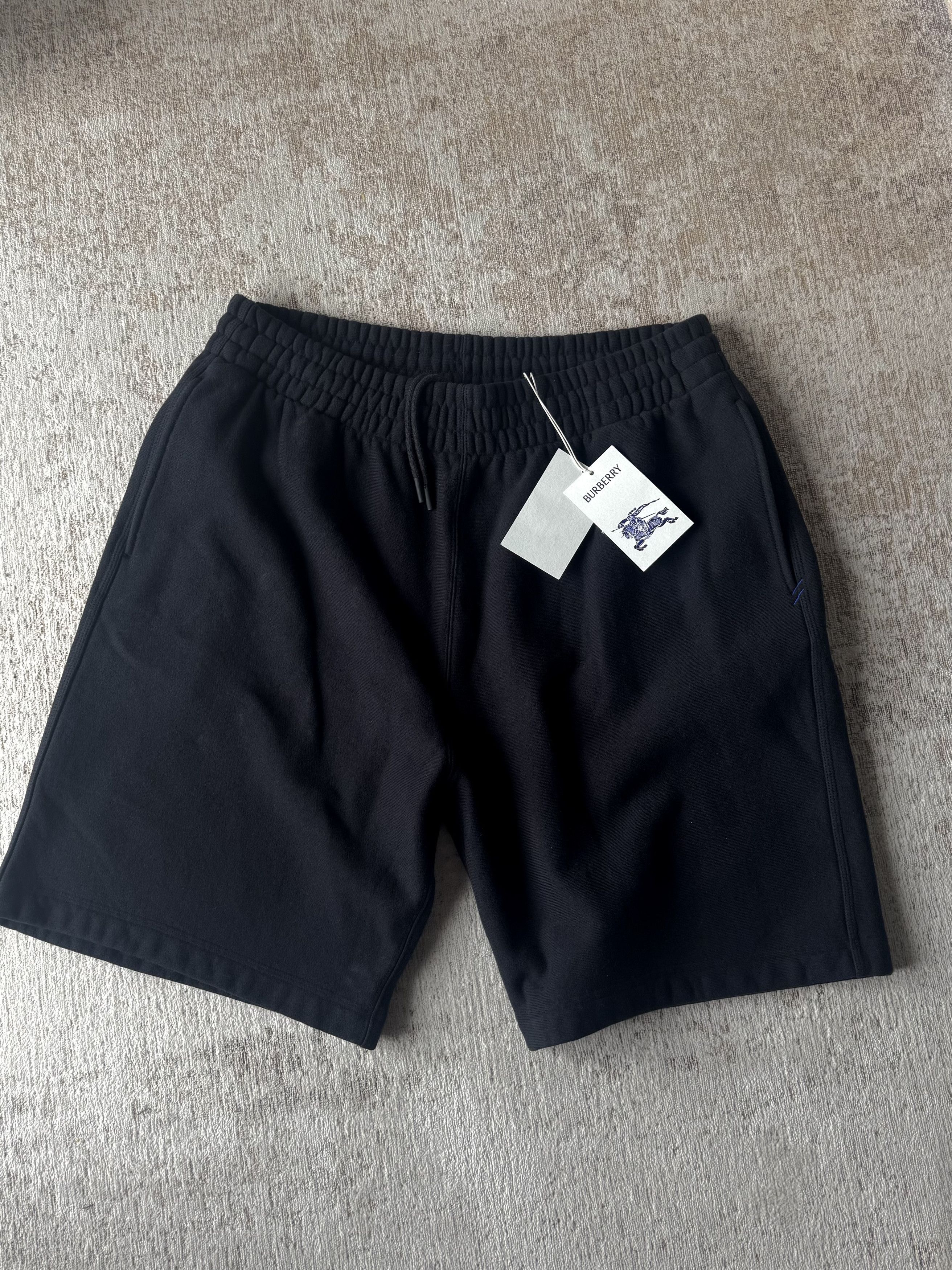 Burberry BURBERRY SHORTS | SIZE XL Size US 36 / EU 52 - 1 Thumbnail
