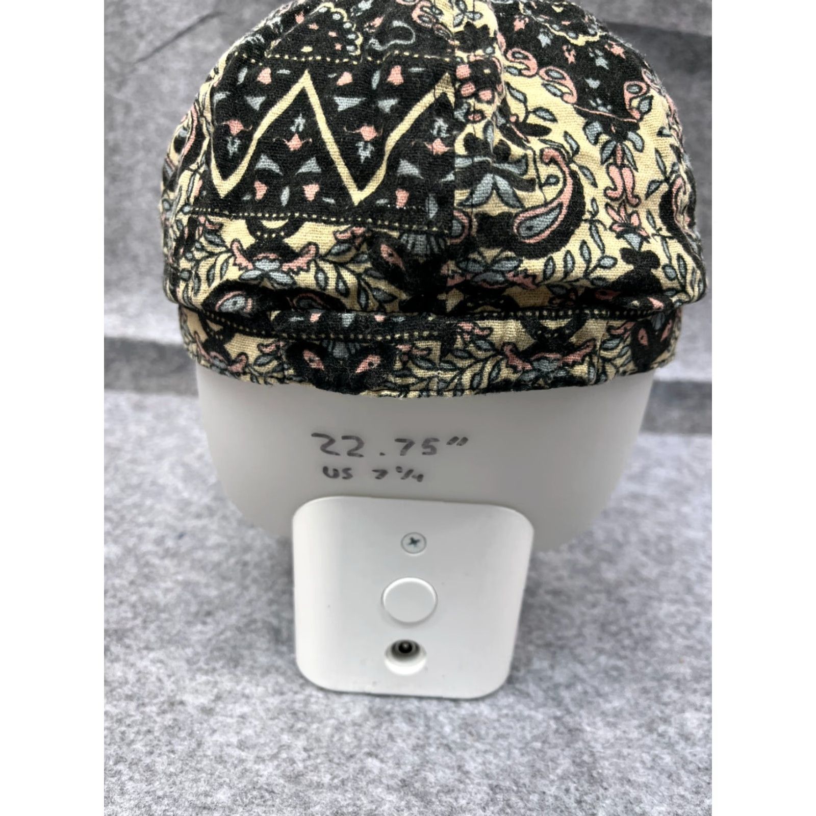 Vintage VINTAGE Basiquenti Army Hat Cap Fitted Womens One Size Black Floral Cotton Short Bill Size 42" / US 20 - 7 Thumbnail