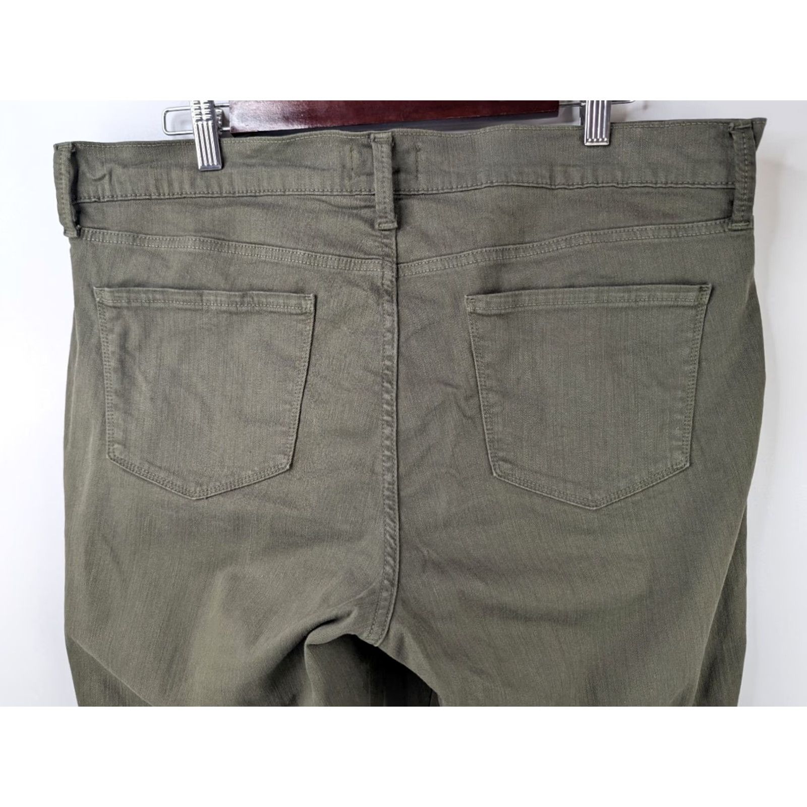 NYDJ NYDJ Dayla Wide Cuff Capri Jeans Olive Green Embroidered Denim Womens Size 14 Size 36" / US 14 / IT 50 - 5 Thumbnail