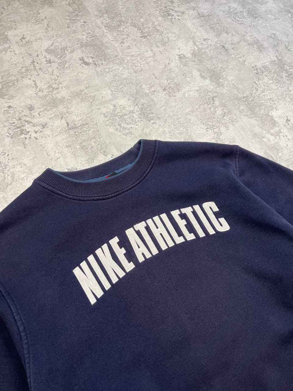 Nike Vintage RARE Nike Athletic Sweatshirt Embroidered Logo Size US M / EU 48-50 / 2 - 4 Thumbnail