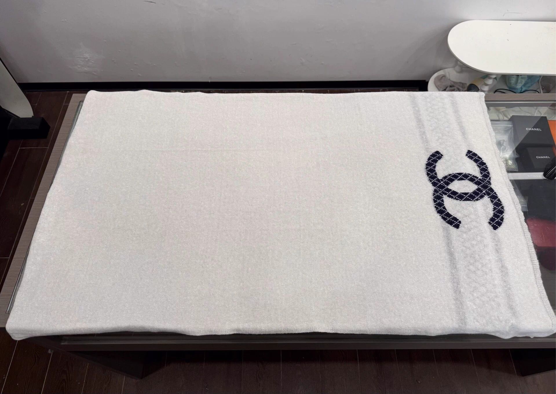 Chanel Chanel b&w CC quilted cashmere scarf 60x200cm Size ONE SIZE - 4 Thumbnail