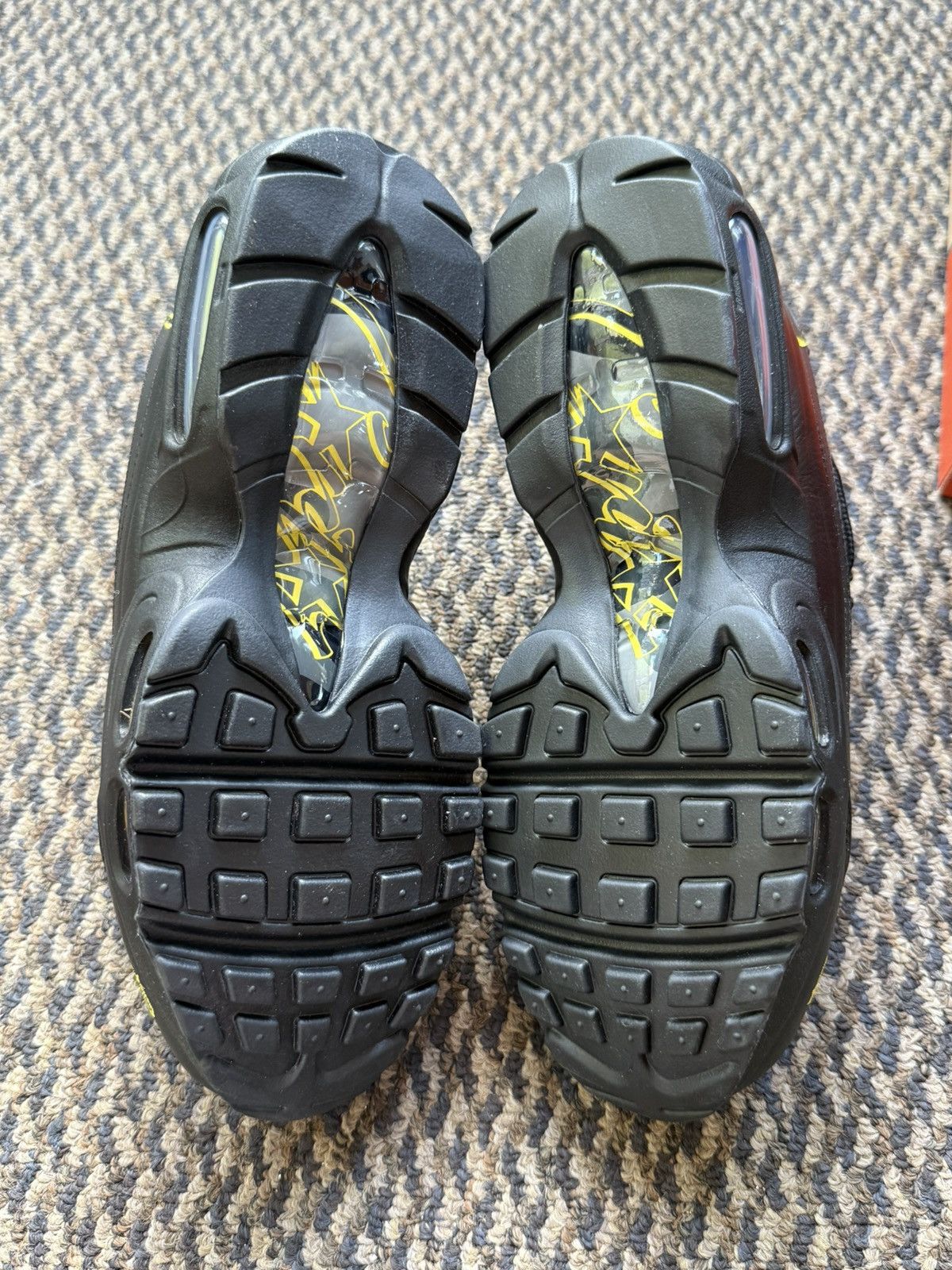Corteiz × Nike Nike Air Max 95 Corteiz Honey Black Size US 8 / EU 41 - 6 Thumbnail