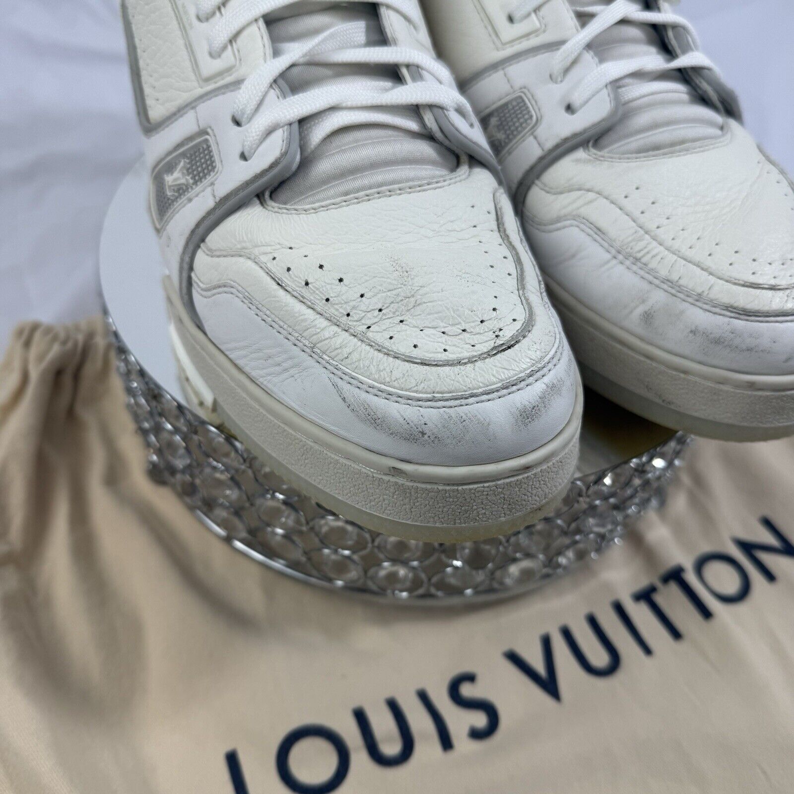 Louis Vuitton Louis Vuitton LV Trainers White Sneakers – Size 9 US Authent Size US 9 / EU 42 - 6 Thumbnail