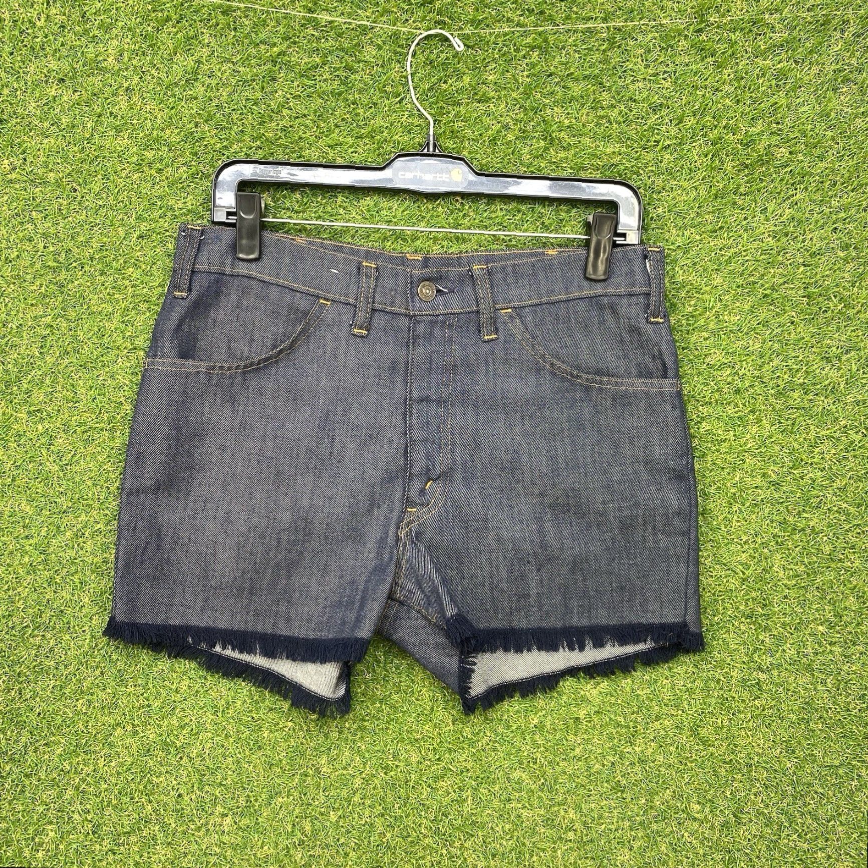 Levi's VINTAGE Levi's Jeans Shorts Women's 30 Dark Denim 70s Bootcut Distressed 5-Pocket Blue Country/Region of Manufacture United States Size 30" / US 8 / IT 44 - 2 Thumbnail