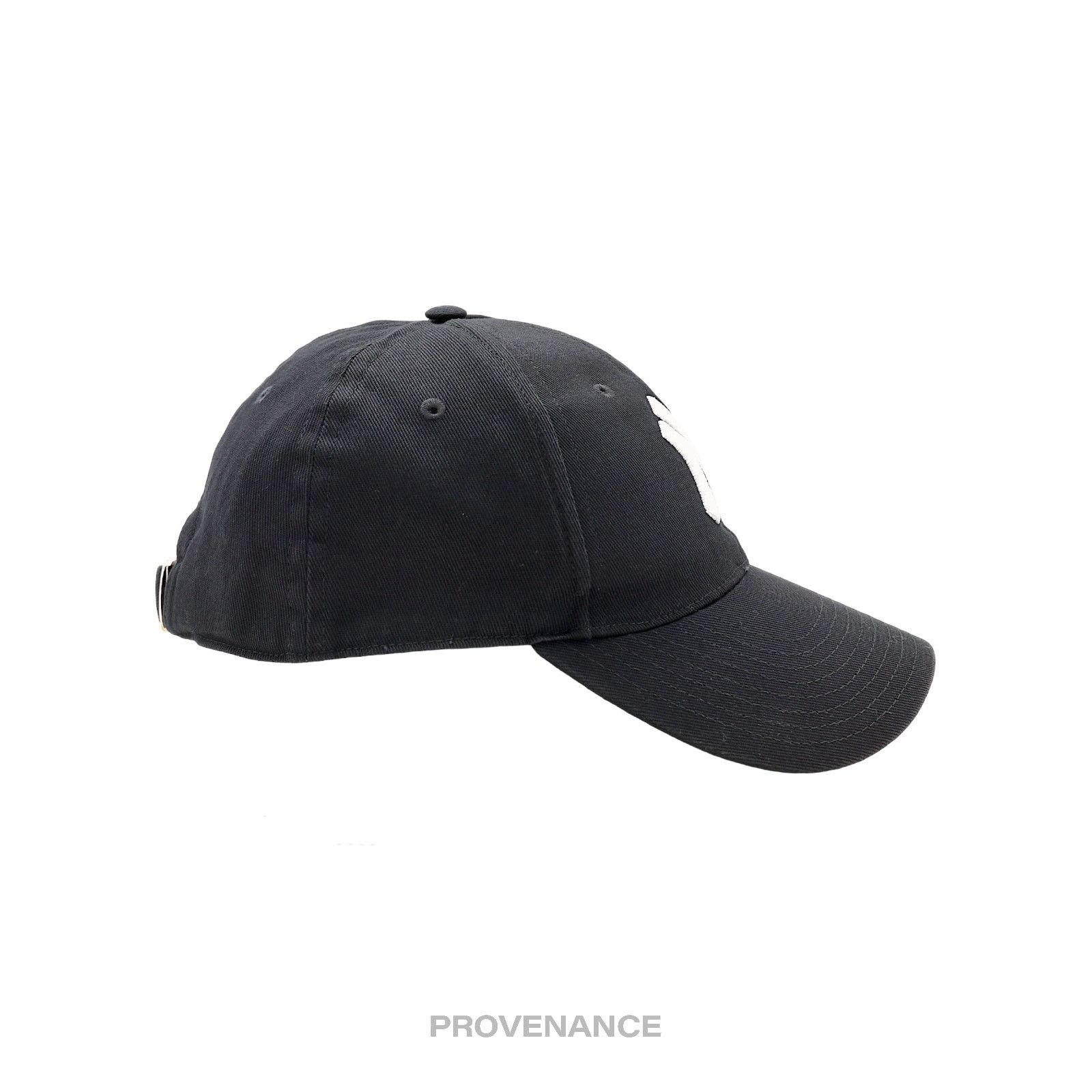 Gucci 🔴 Gucci x NY Yankees Embroidered Hat Cap - Black with Moth Size ONE SIZE - 5 Thumbnail