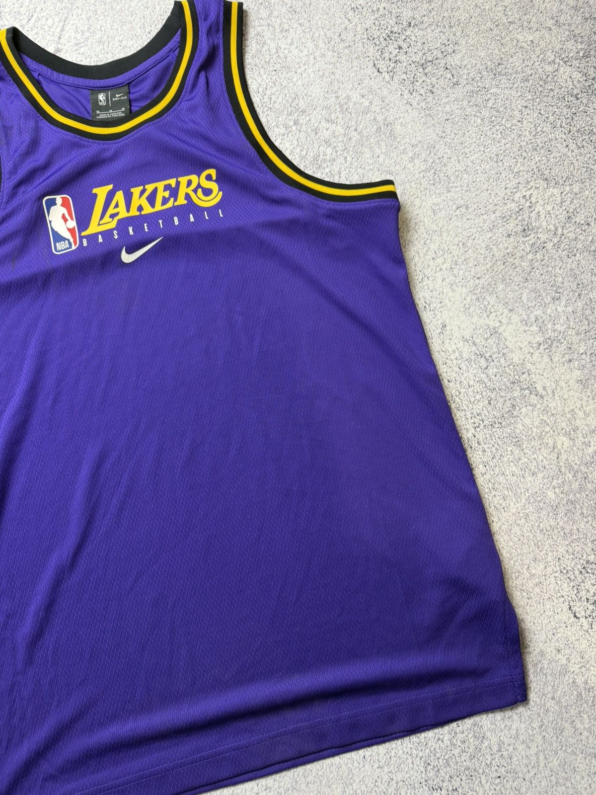 NBA Nike NBA Basketball Los Angeles Lakers Shirt Jersey Size: M Size US M / EU 48-50 / 2 - 4 Thumbnail