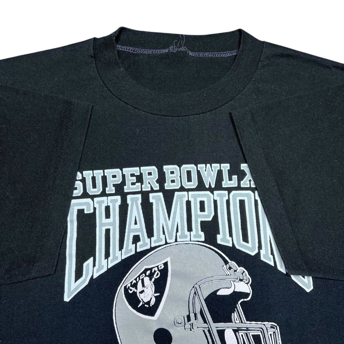 NFL × Vintage 84 NFL Los Angeles Raiders Helmet Super Bowl Champions Tee Size US L / EU 52-54 / 3 - 2 Thumbnail