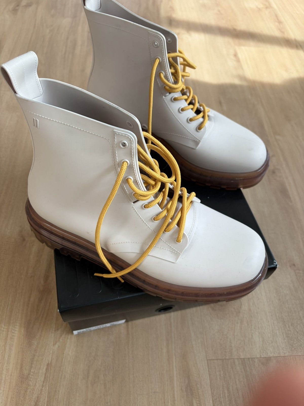 Melissa Worn once beige water resistant boots new Size US 10 / EU 43 - 3 Thumbnail