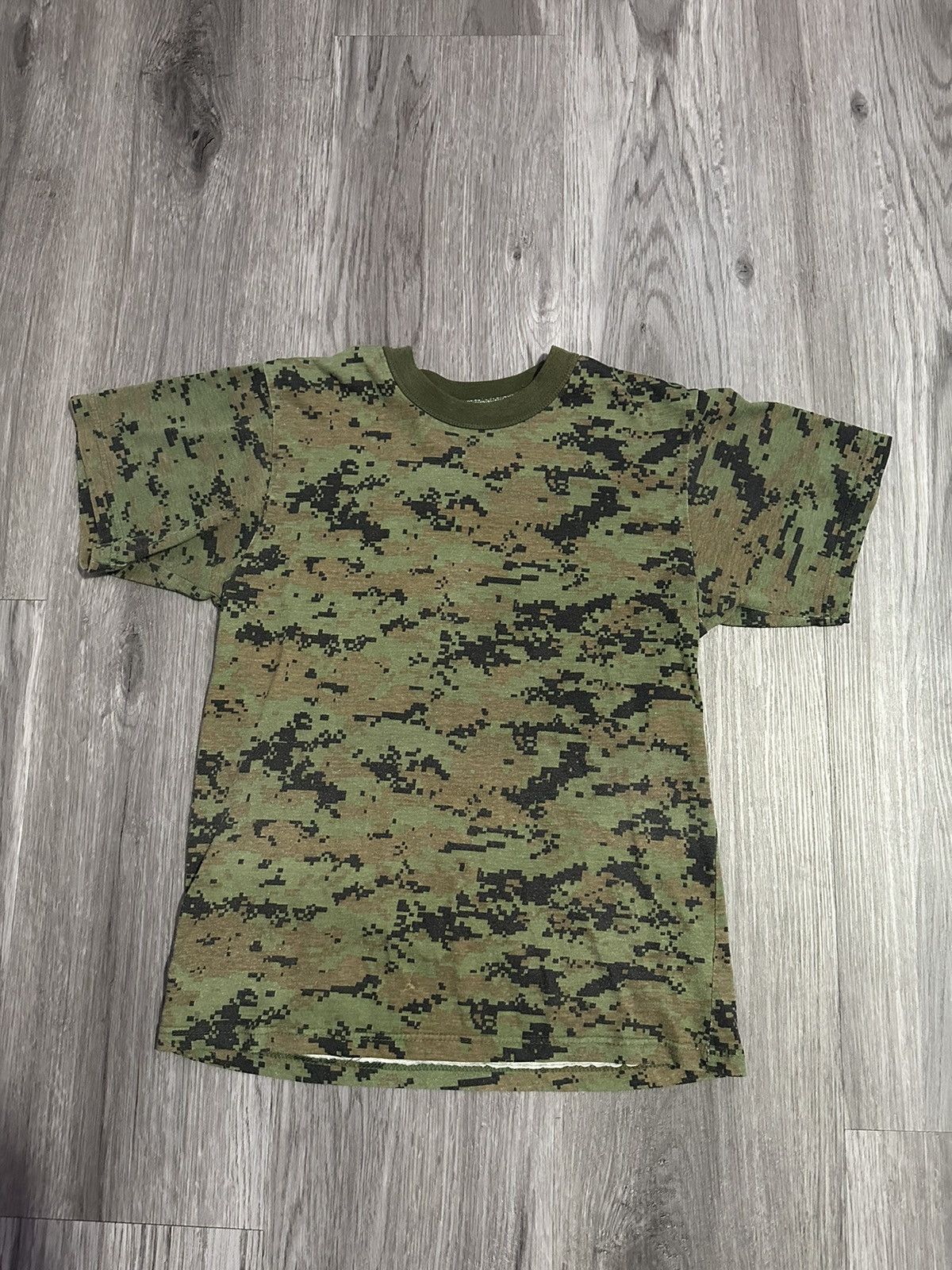 Vintage Military pixel camo shirt Size US S / EU 44-46 / 1 - 1 Thumbnail