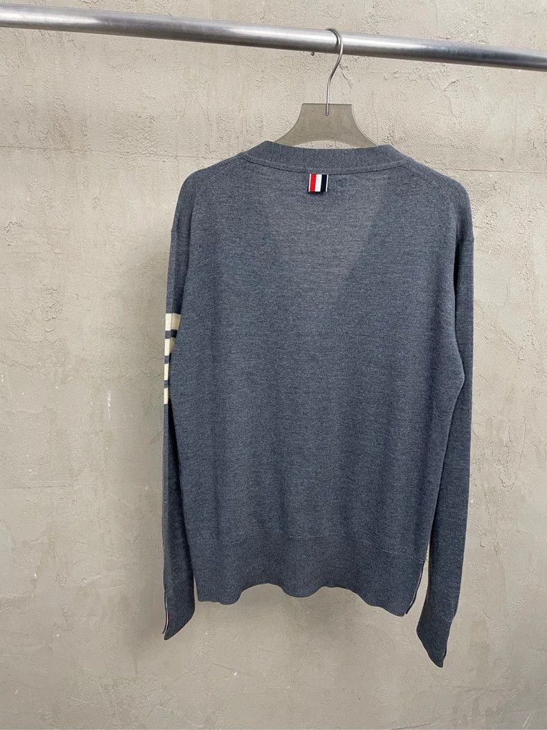 Thom Browne Thom browne Gray four-striped wool cardigan jacket 2504-Nex Size US L / EU 52-54 / 3 - 2 Thumbnail