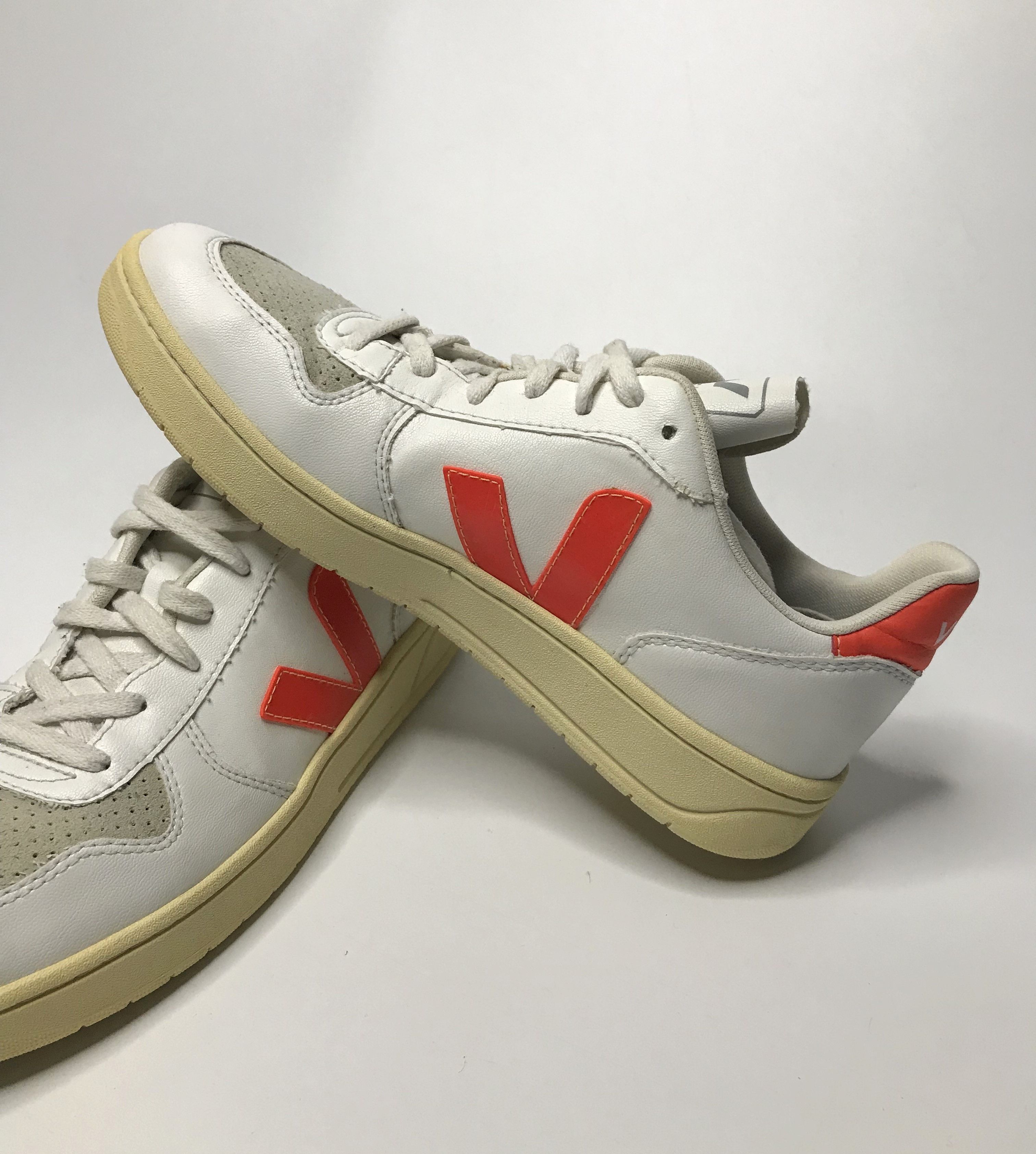 Veja Veja V-10 Lace-Up Sneakers Mens Sz 42 White Size US 9 / EU 42 - 7 Thumbnail