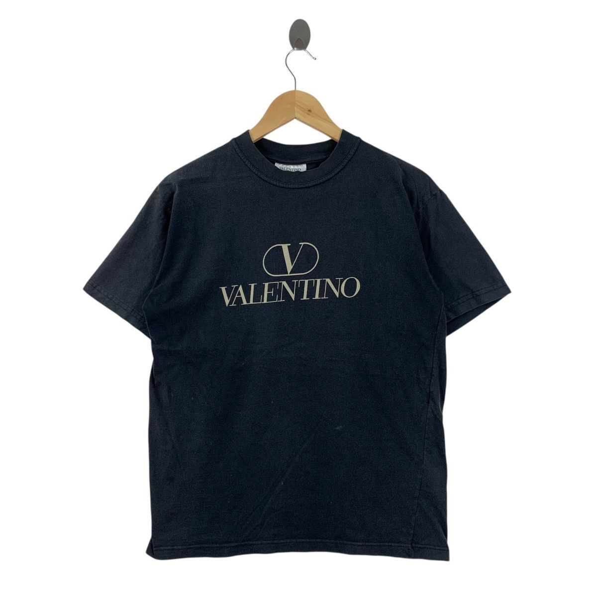 Valentino Vintage V VALENTINO STUDIO ITALY Big Print Tshirt Size US S / EU 44-46 / 1 - 1 Thumbnail