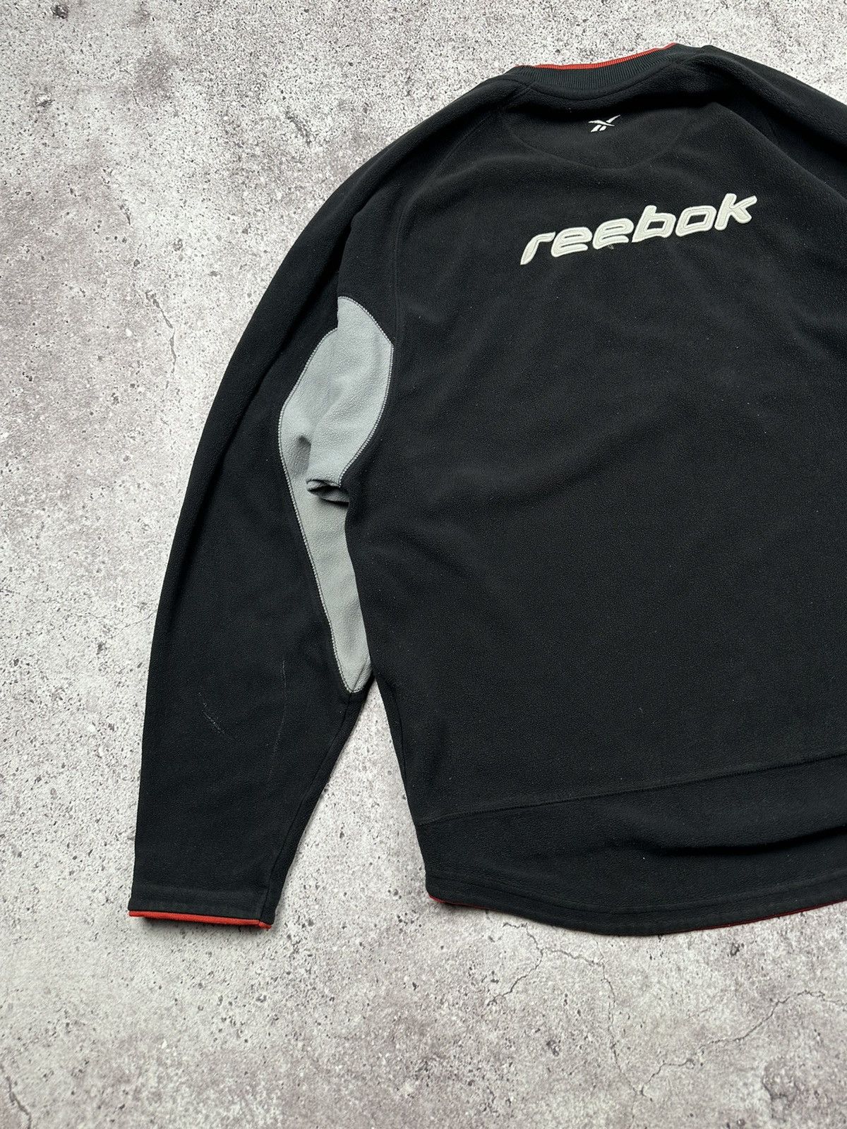Reebok Vintage Reebok Liverpool 2000 Sweatshirt Fleece Y2K Blockore Size US L / EU 52-54 / 3 - 10 Thumbnail